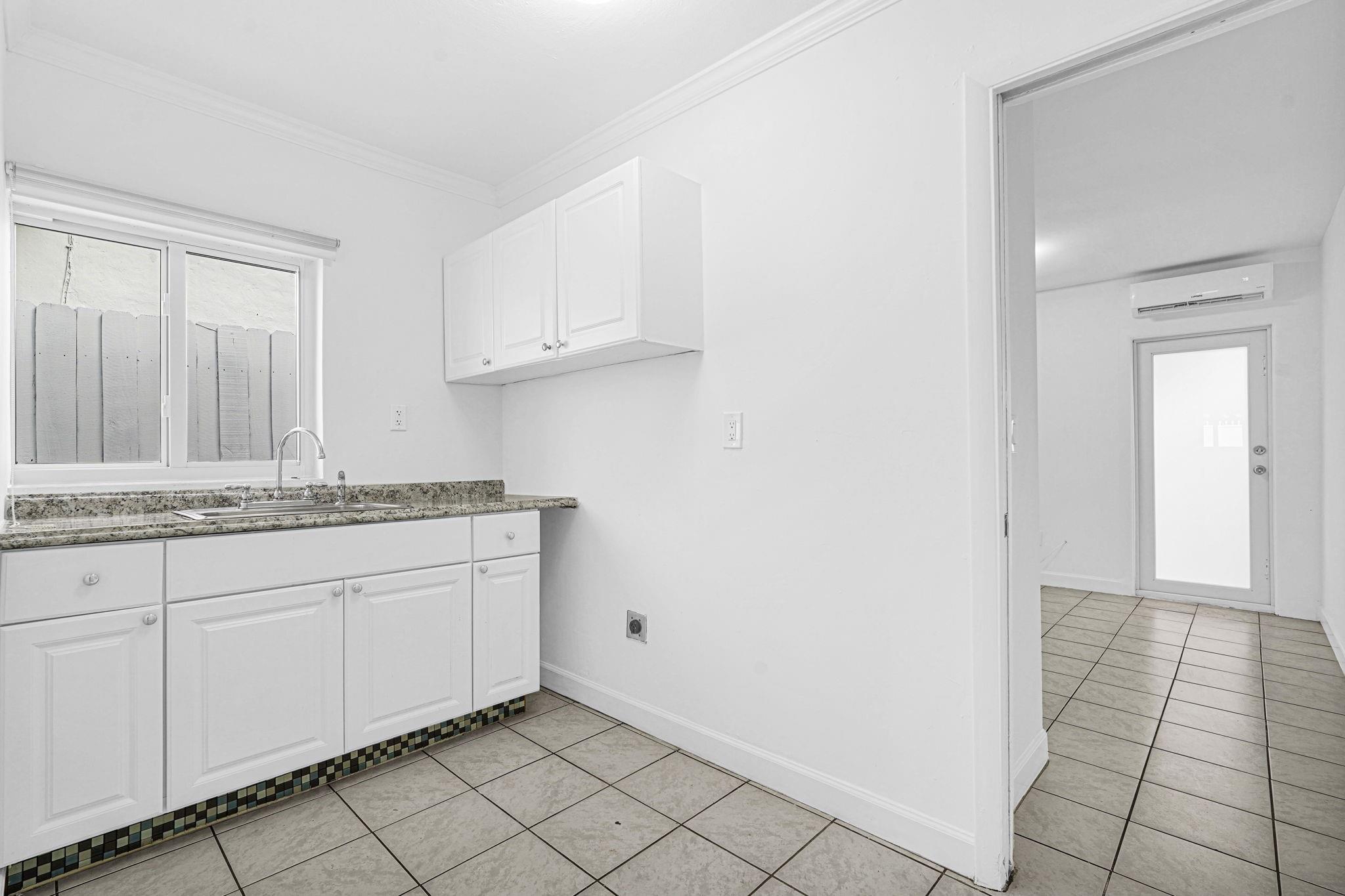 2291 SW 17th St Miami, FL 33145