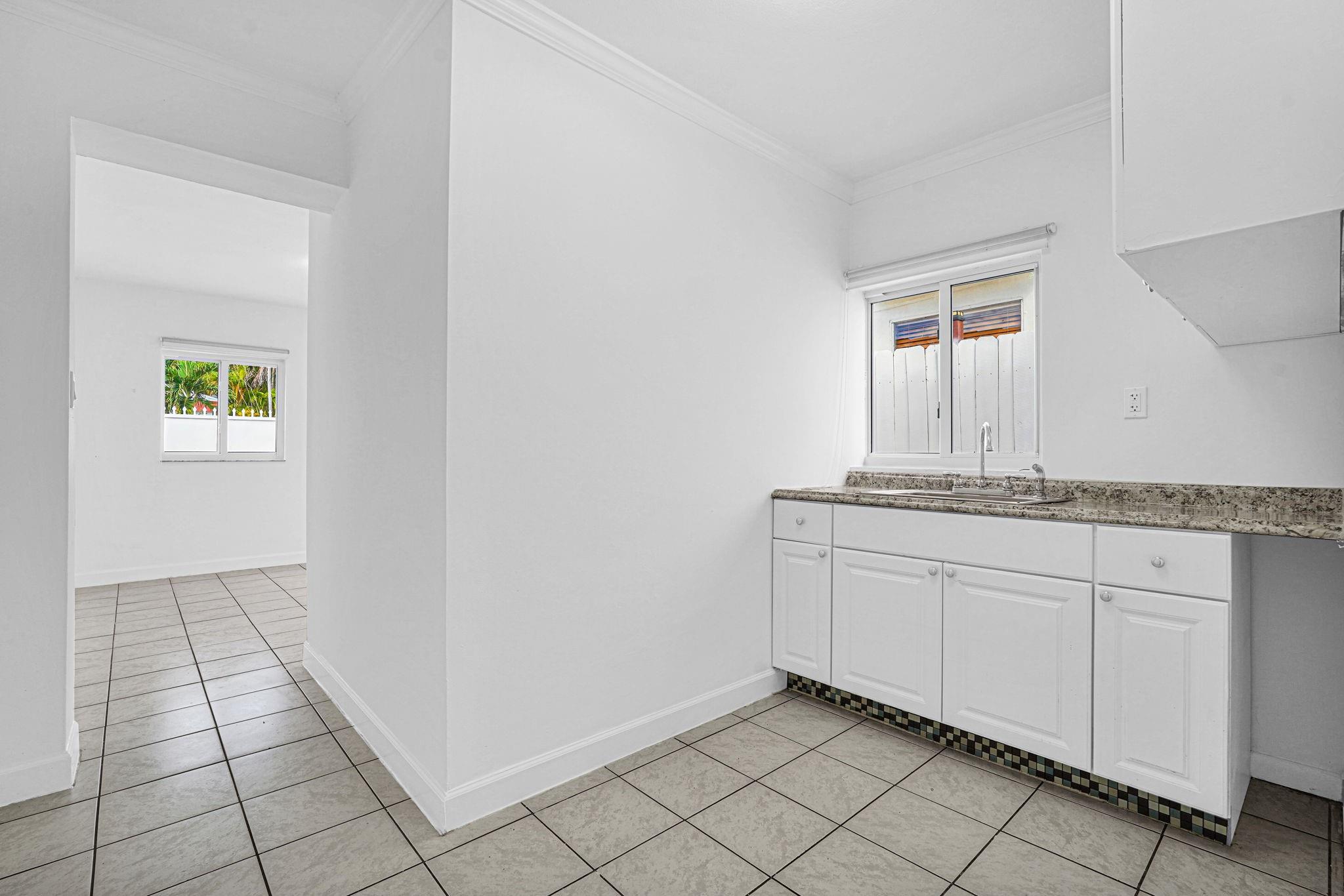 2291 SW 17th St Miami, FL 33145