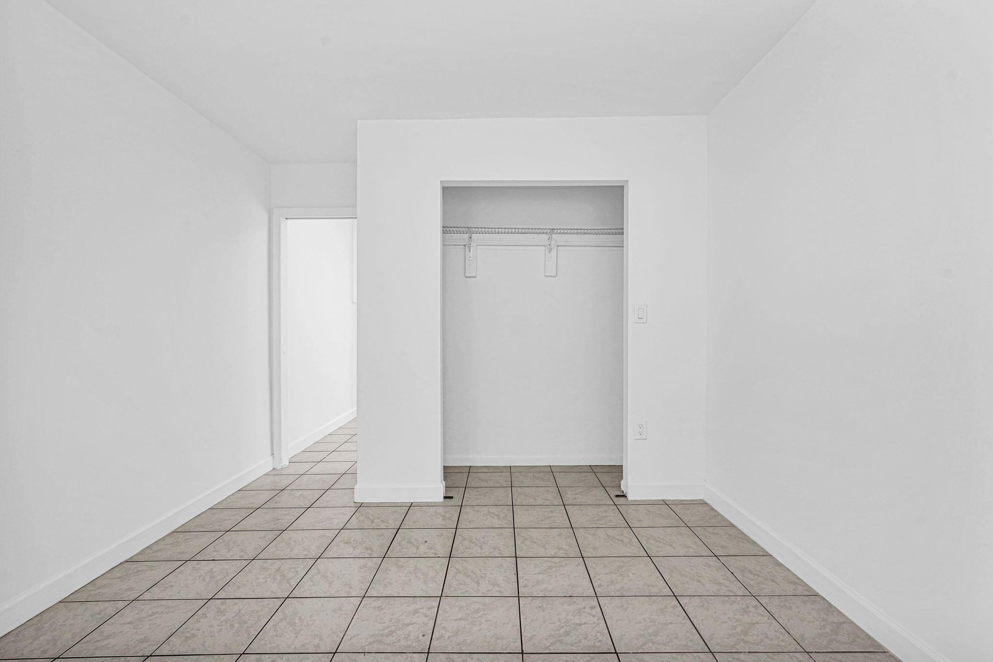 2291 SW 17th St Miami, FL 33145