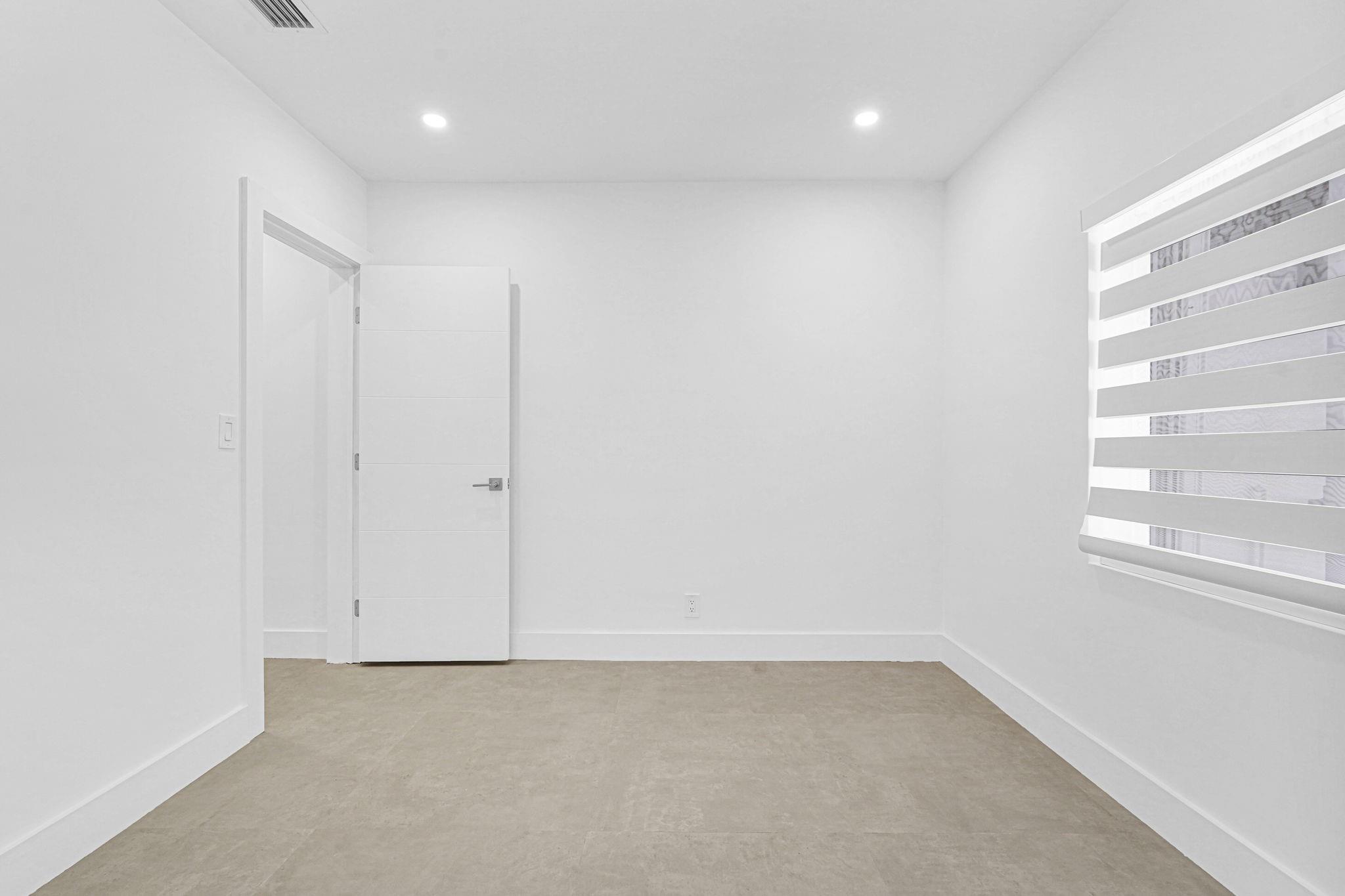 2291 SW 17th St Miami, FL 33145