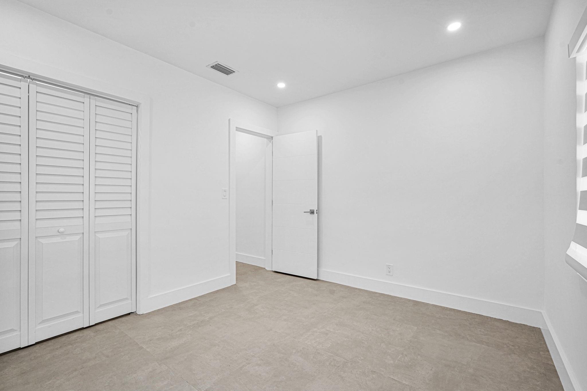 2291 SW 17th St Miami, FL 33145