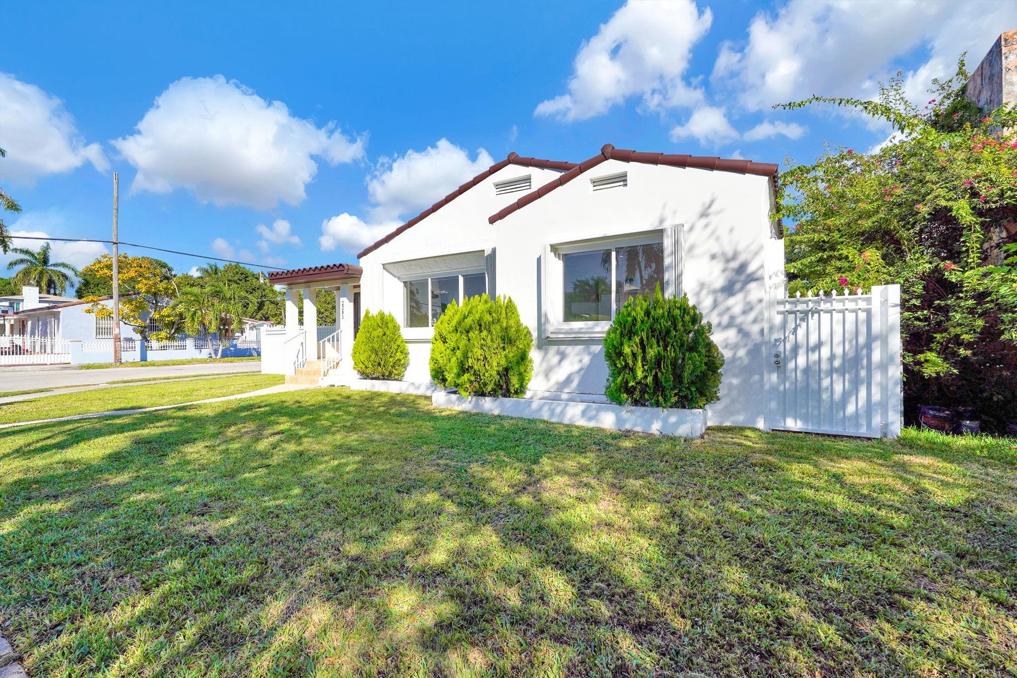 2291 SW 17th St Miami, FL 33145