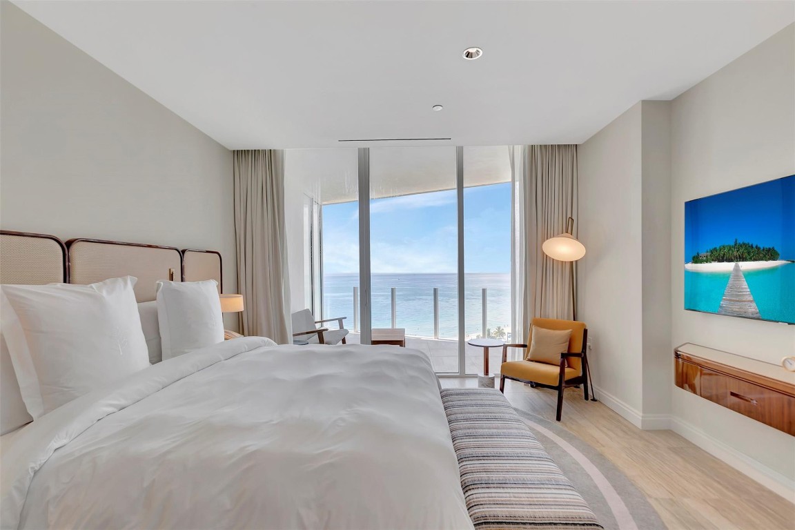 525 N Fort Lauderdale Bch #1705 Fort Lauderdale, FL 33304