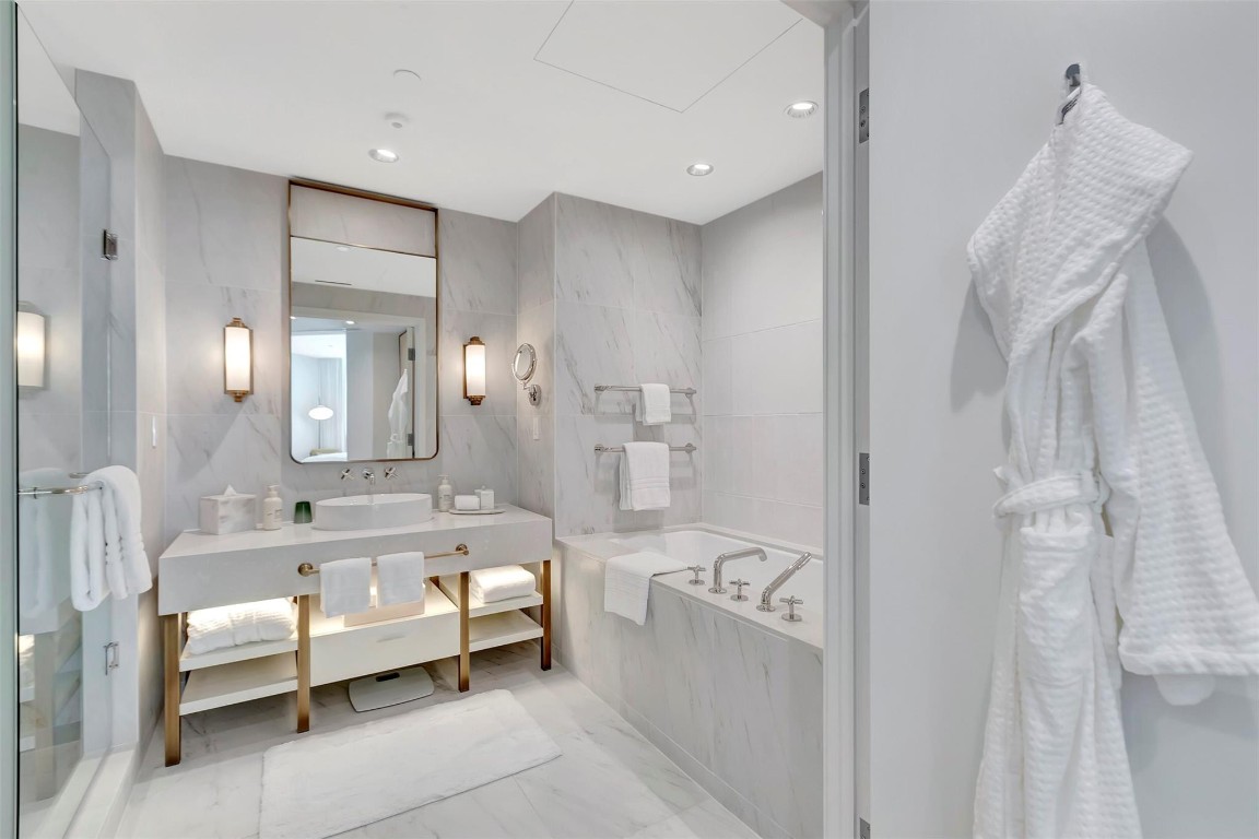 525 N Fort Lauderdale Bch #1705 Fort Lauderdale, FL 33304