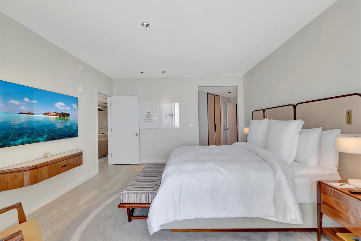 525 N Fort Lauderdale Bch #1705 Fort Lauderdale, FL 33304