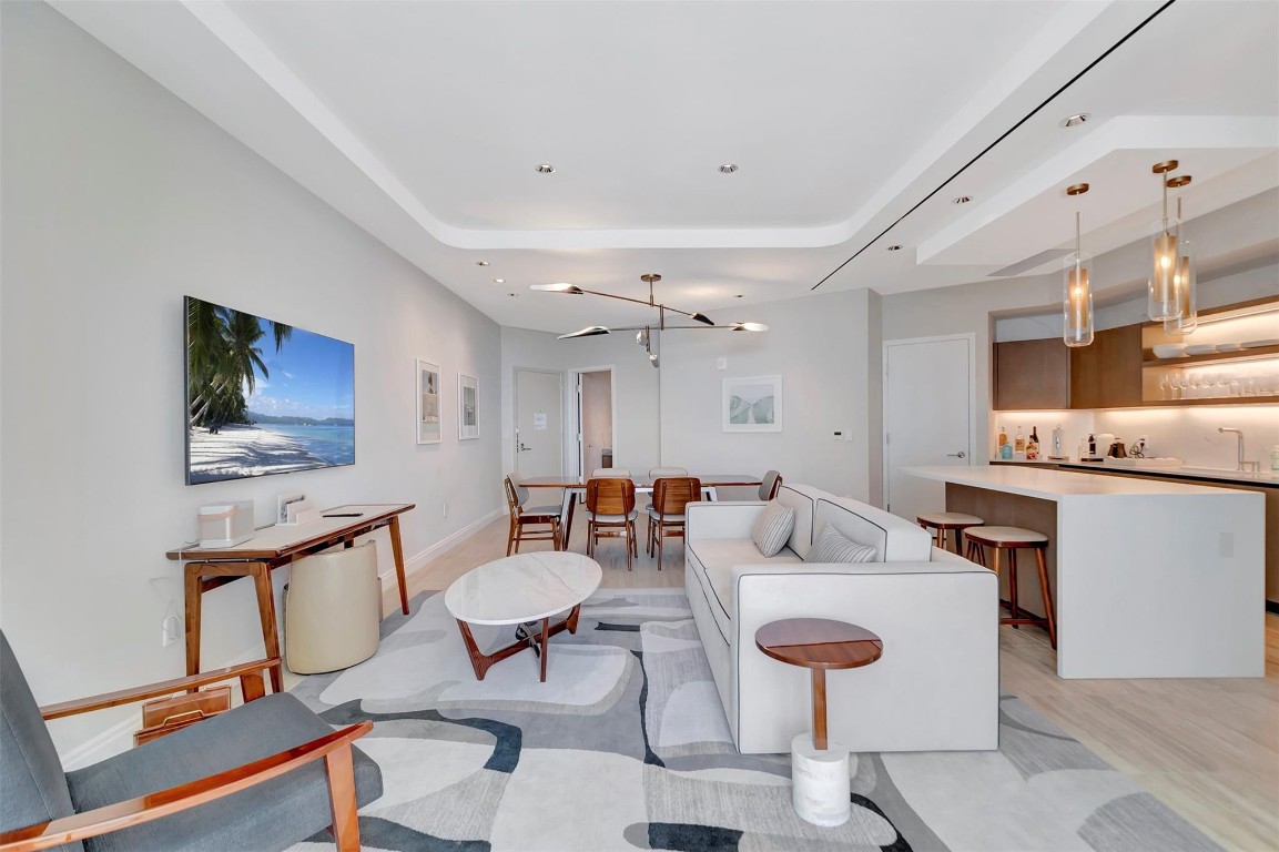 525 N Fort Lauderdale Bch #1705 Fort Lauderdale, FL 33304