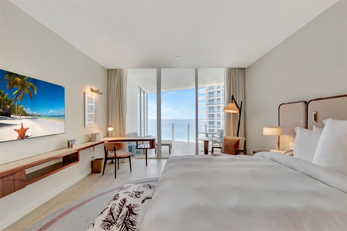 525 N Fort Lauderdale Bch #1705 Fort Lauderdale, FL 33304