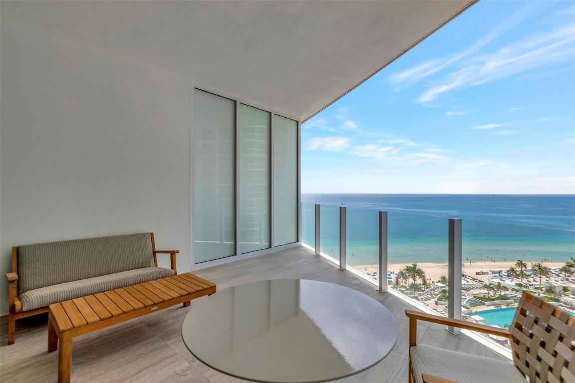 525 N Fort Lauderdale Bch #1705 Fort Lauderdale, FL 33304