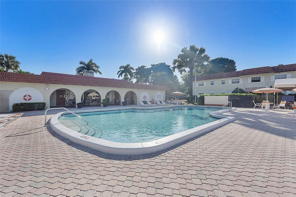 375 SW 56th #116 Margate, FL 33068