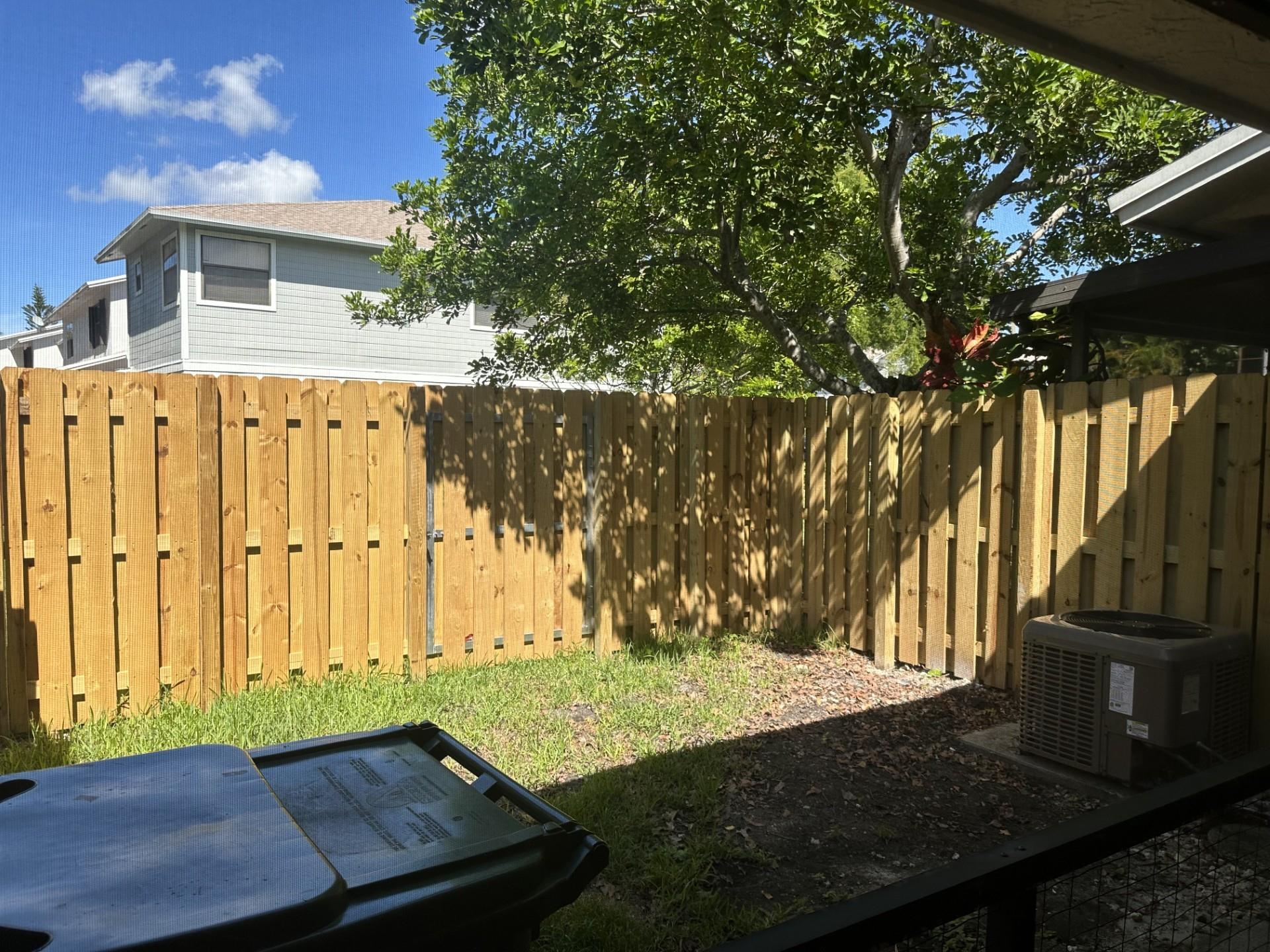 621 NW 105th Way Pembroke Pines, FL 33026