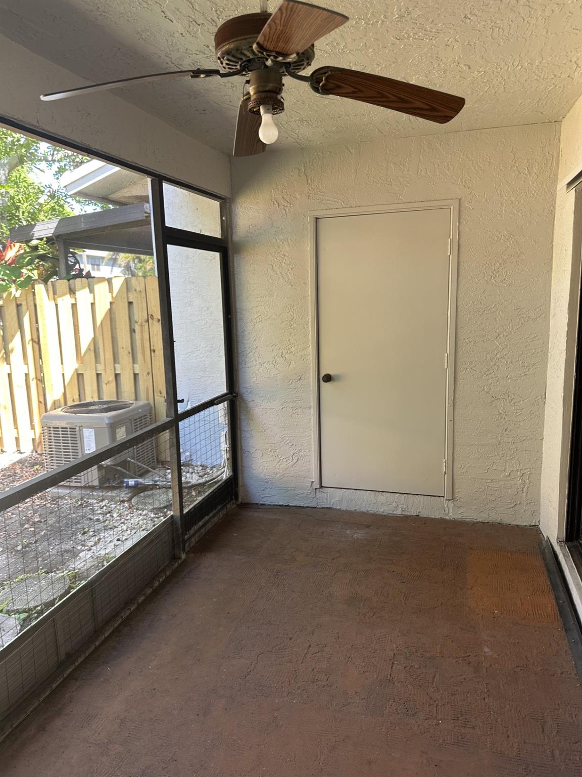 621 NW 105th Way Pembroke Pines, FL 33026