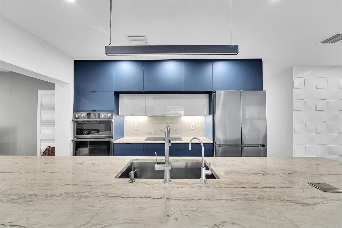 1224 NE 12th Fort Lauderdale, FL 33304