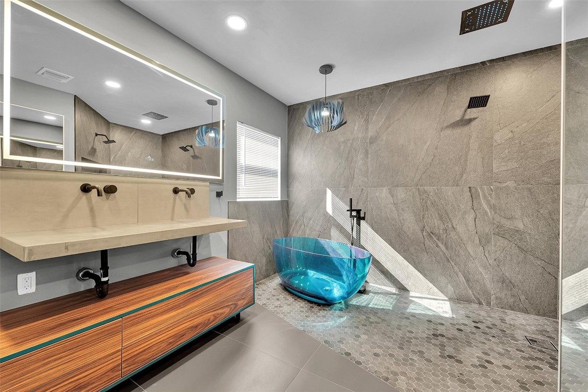 1224 NE 12th Fort Lauderdale, FL 33304