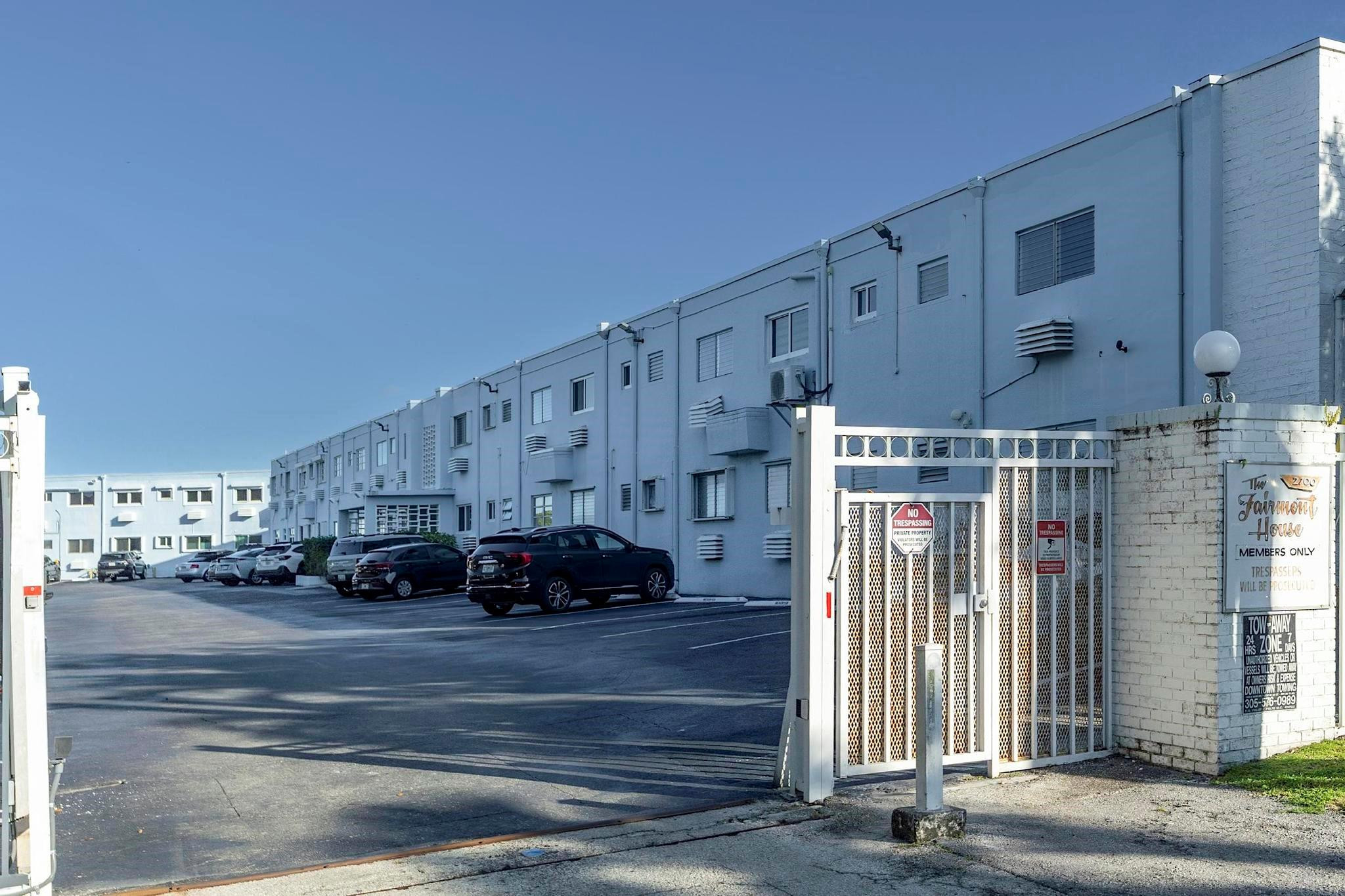 2700 NE 135th #31 North Miami, FL 33181