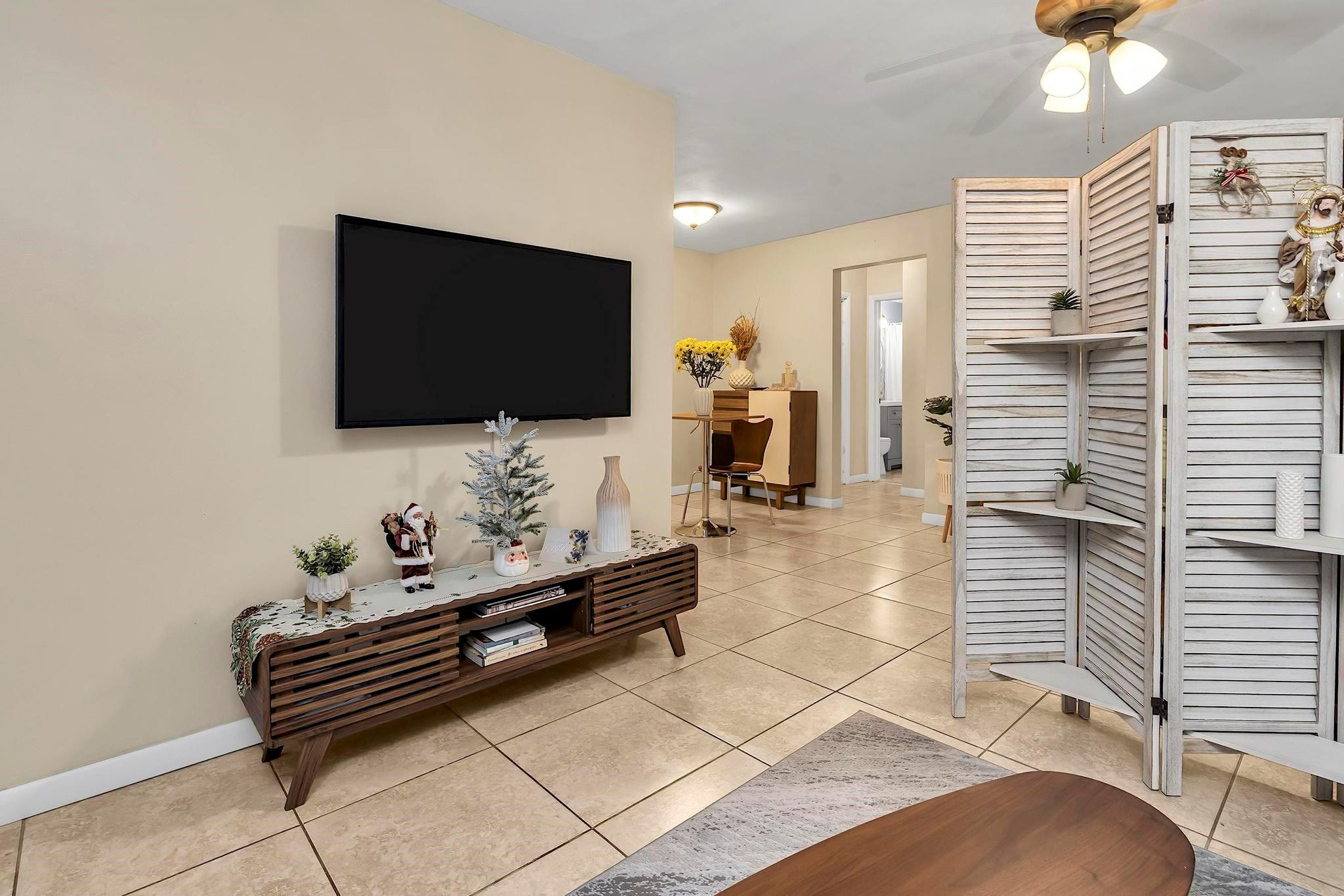 2700 NE 135th #31 North Miami, FL 33181