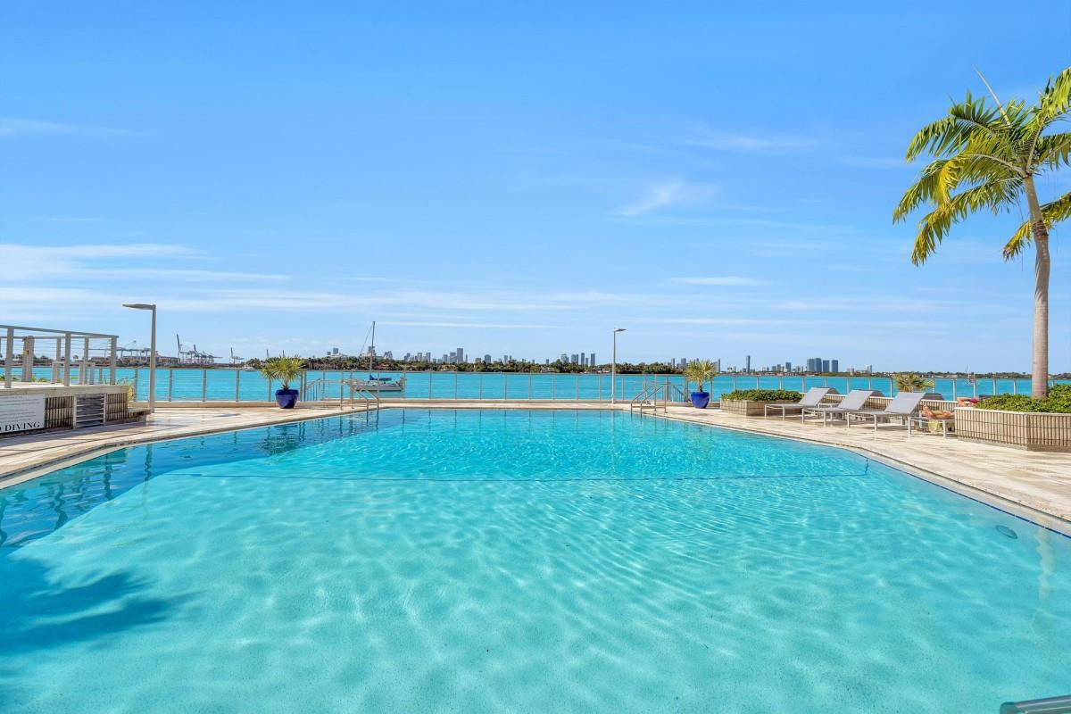 image South Bay Club7