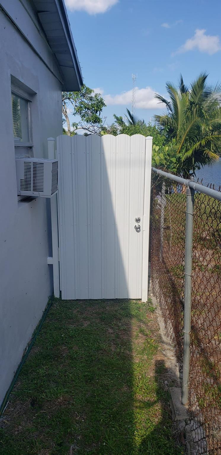 Undisclosed Address Fort Lauderdale, FL 33314