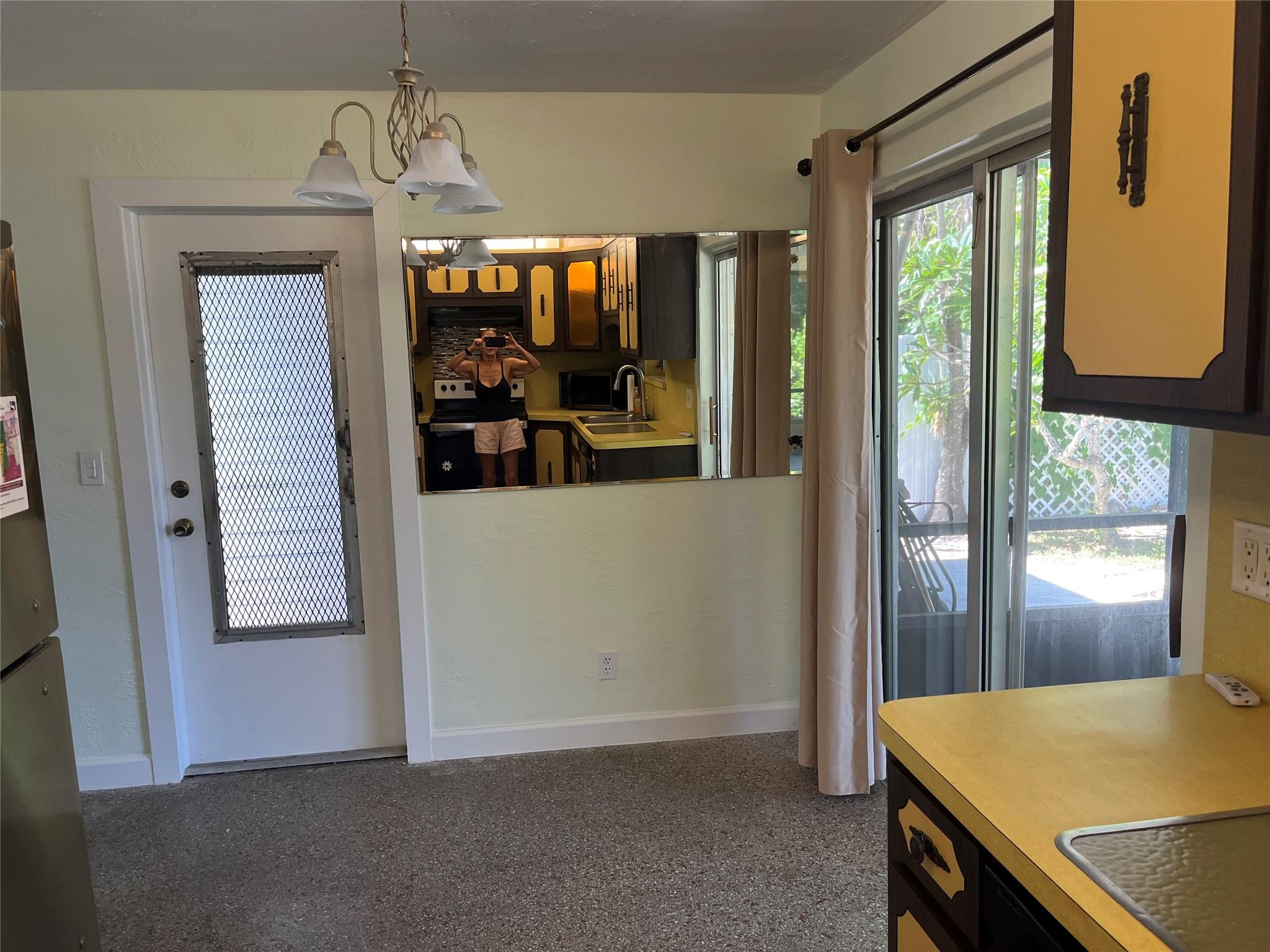 Undisclosed Address Fort Lauderdale, FL 33314