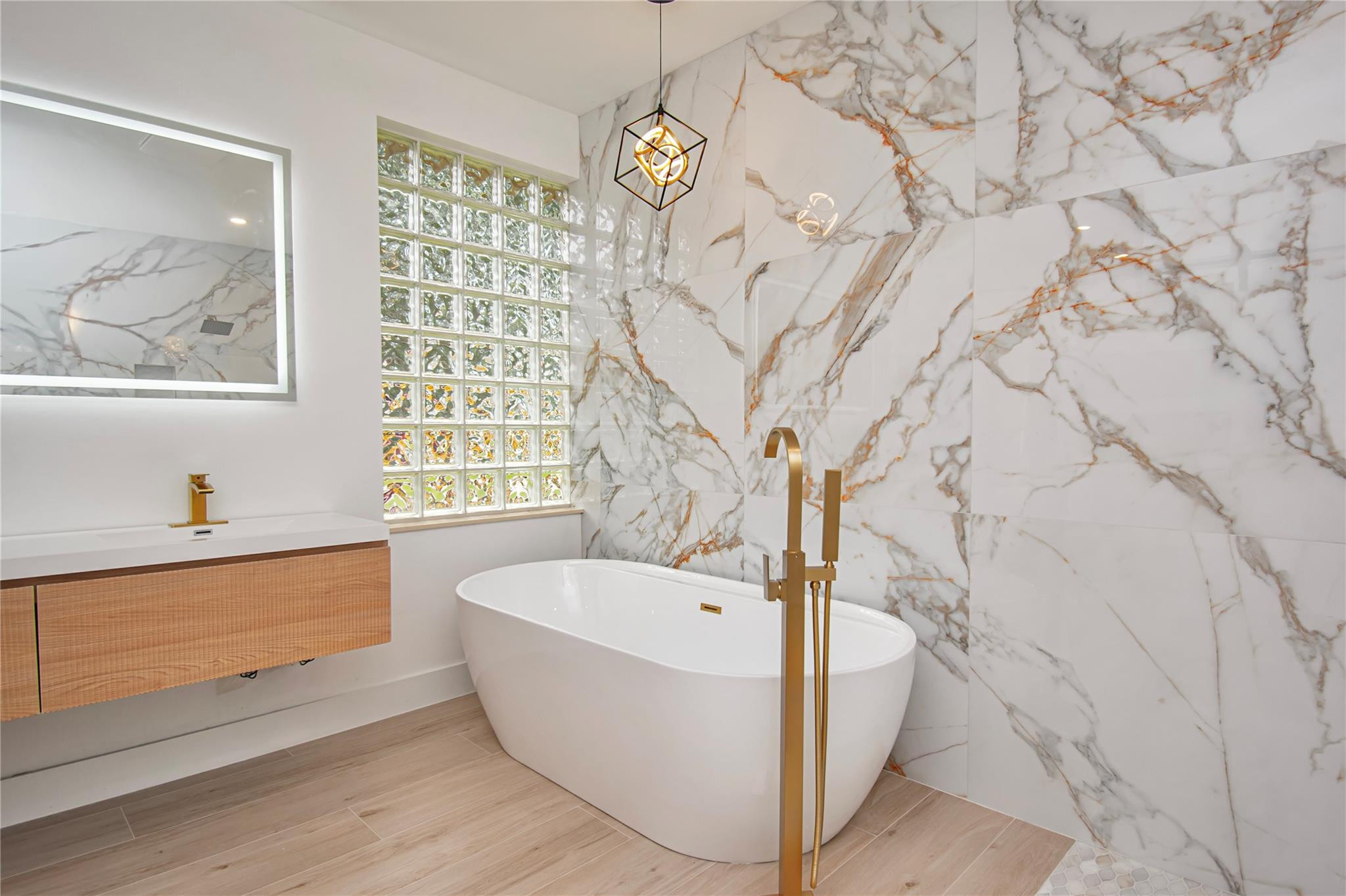 11524 Corazon Boynton Beach, FL 33437