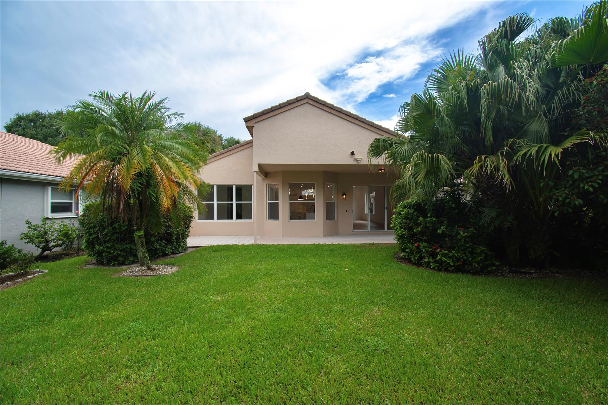 11524 Corazon Boynton Beach, FL 33437