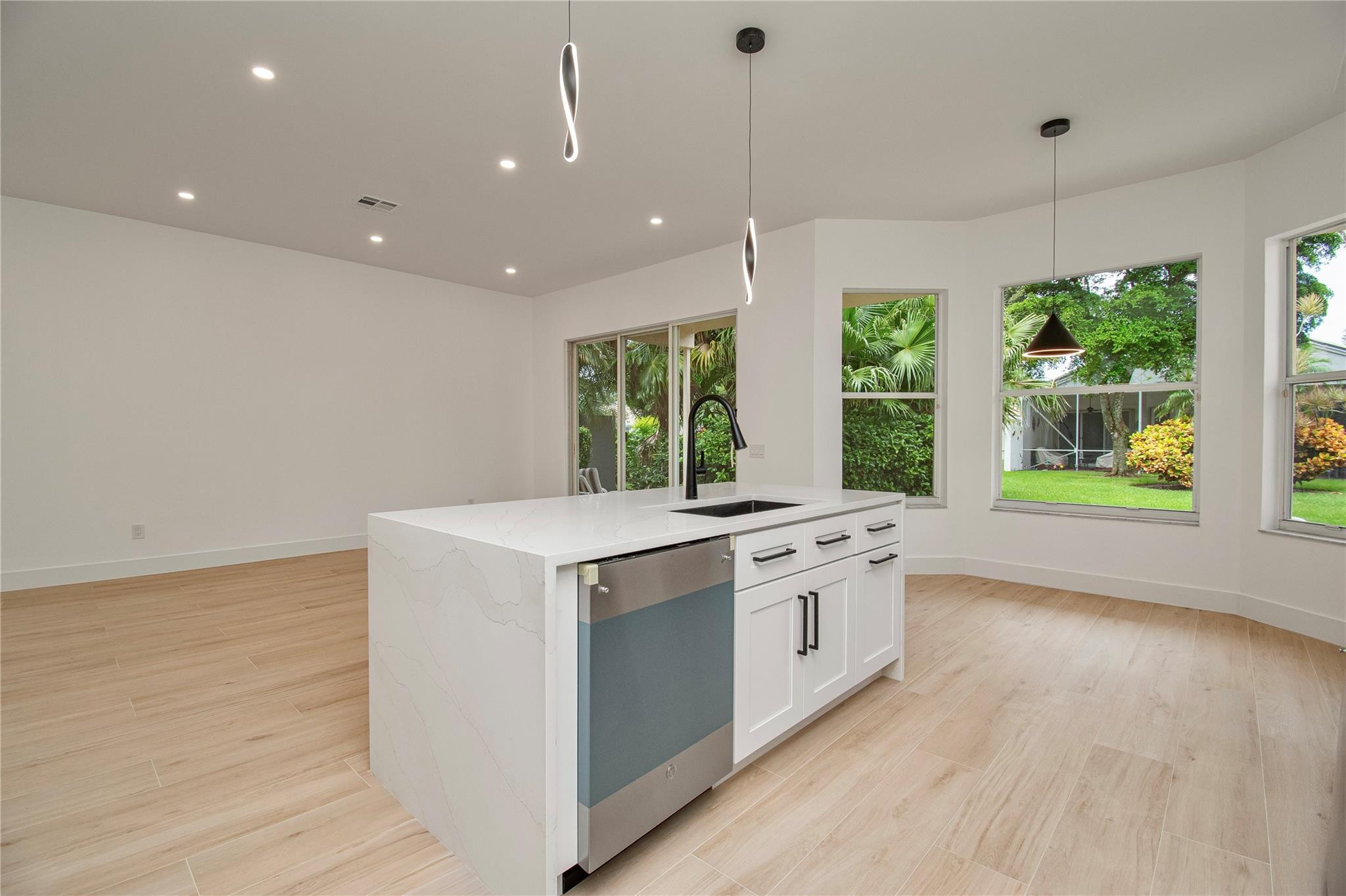 11524 Corazon Boynton Beach, FL 33437