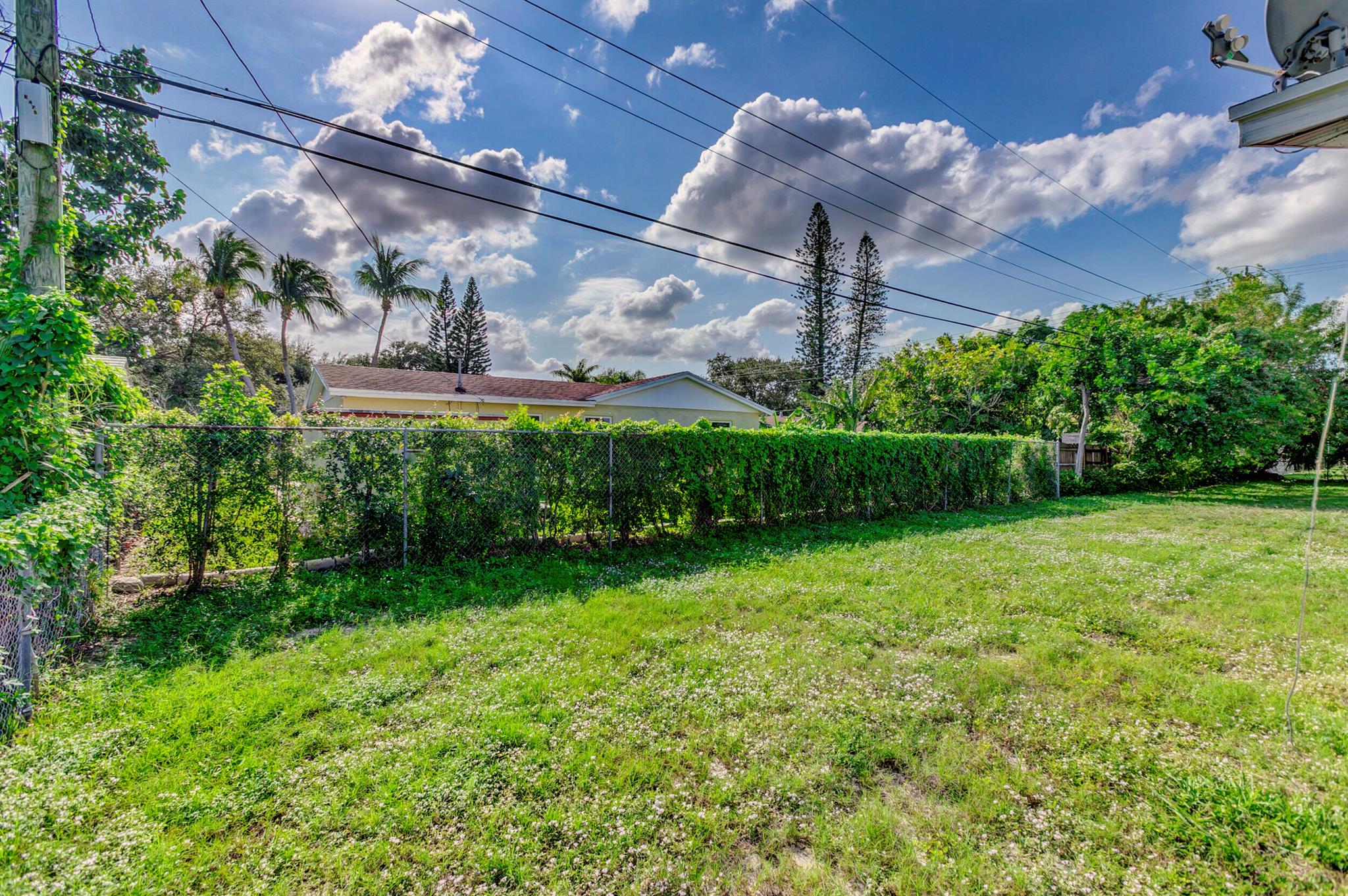 451 Silver Bch Rd #1 Riviera Beach, FL 33403