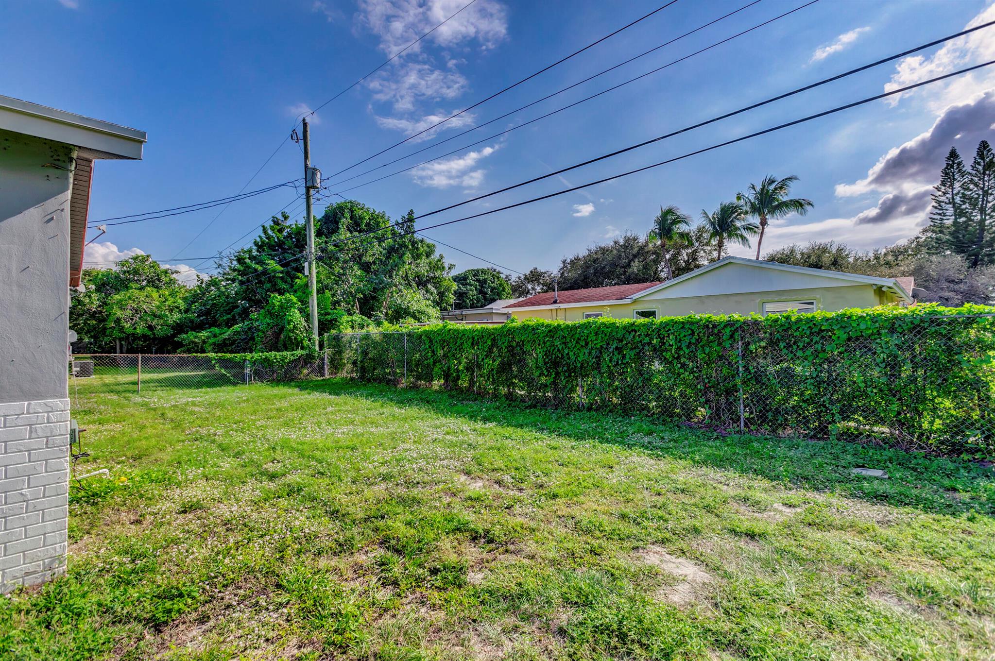 451 Silver Bch Rd #1 Riviera Beach, FL 33403