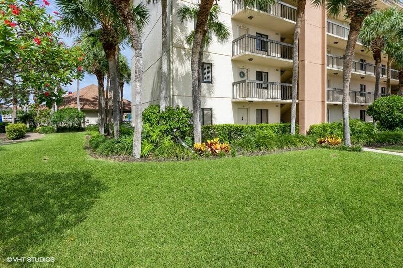 601 Seafarer Cir #101