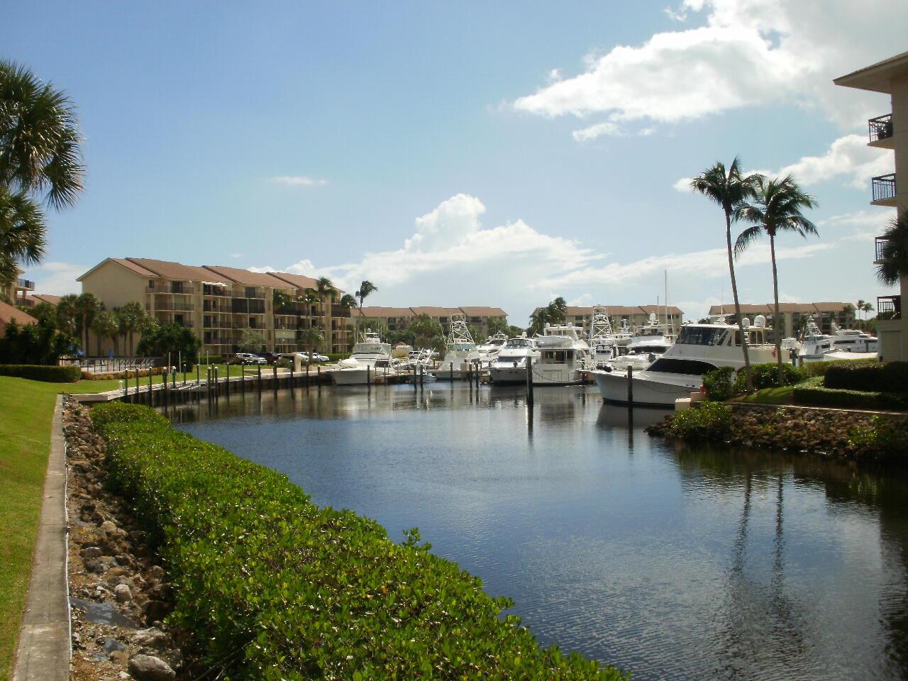 601 Seafarer Cir #101 Jupiter, FL 33477