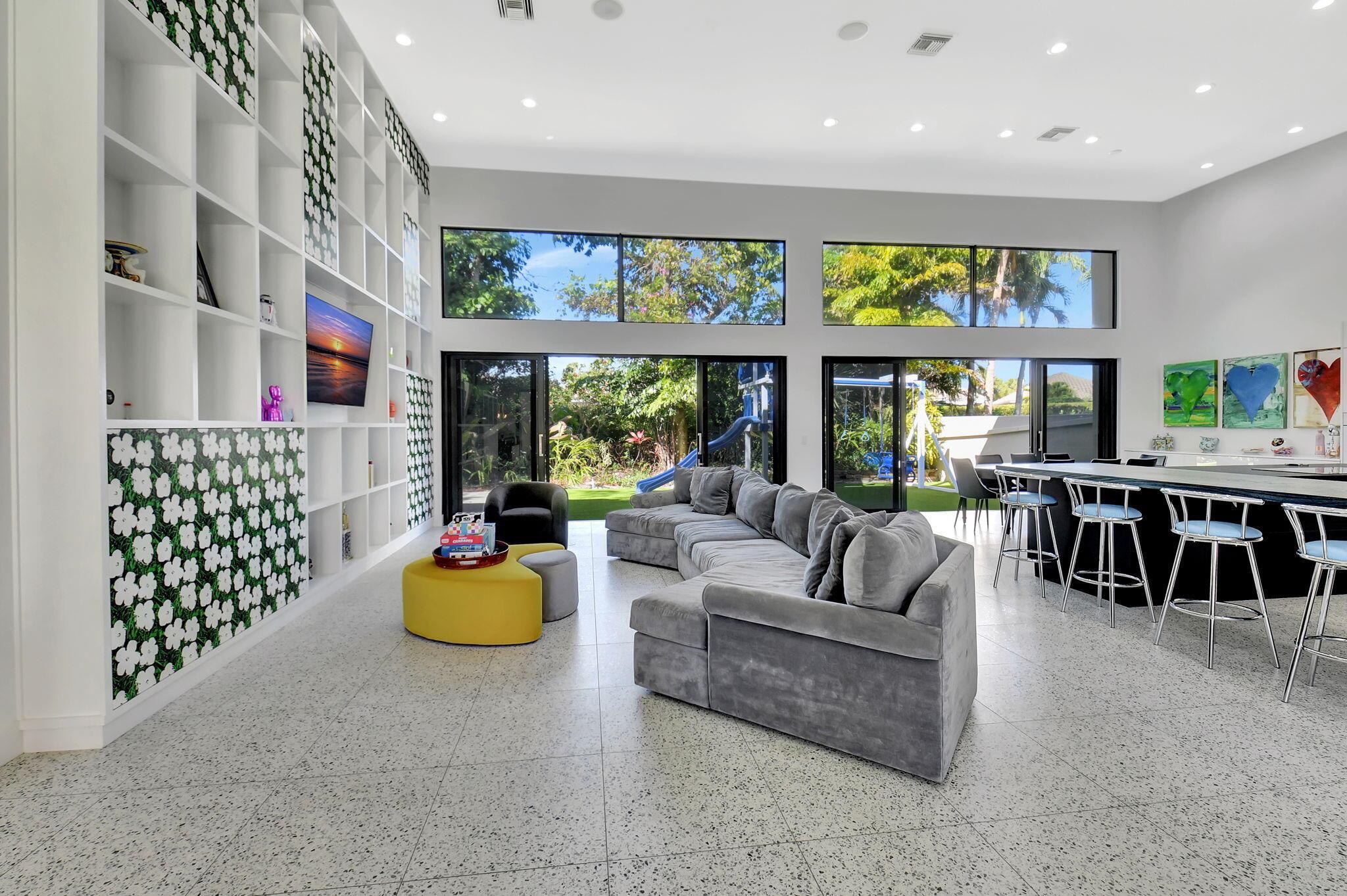 2467 NW 62nd St