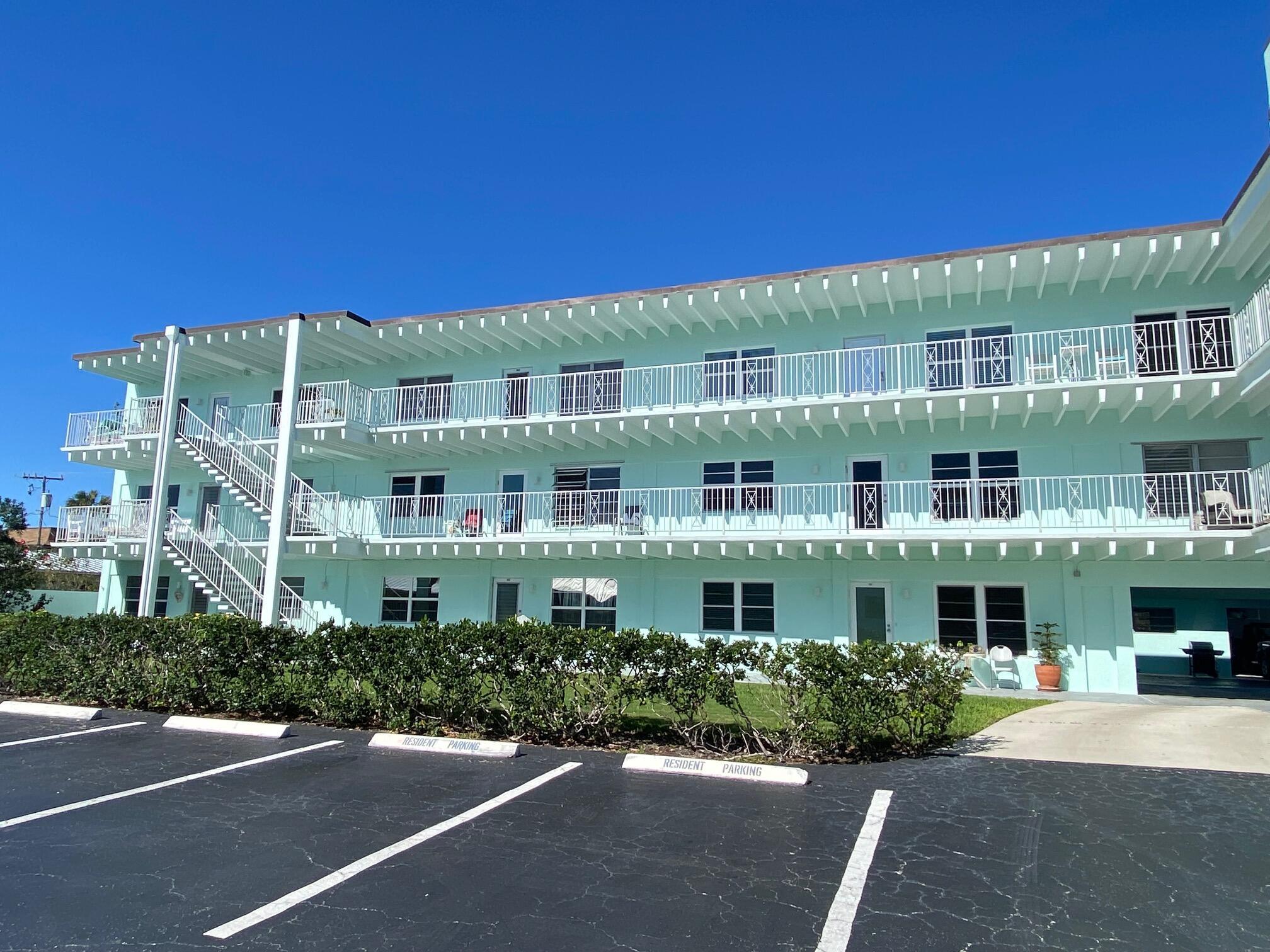 219 Lakeview 102th Ave #102