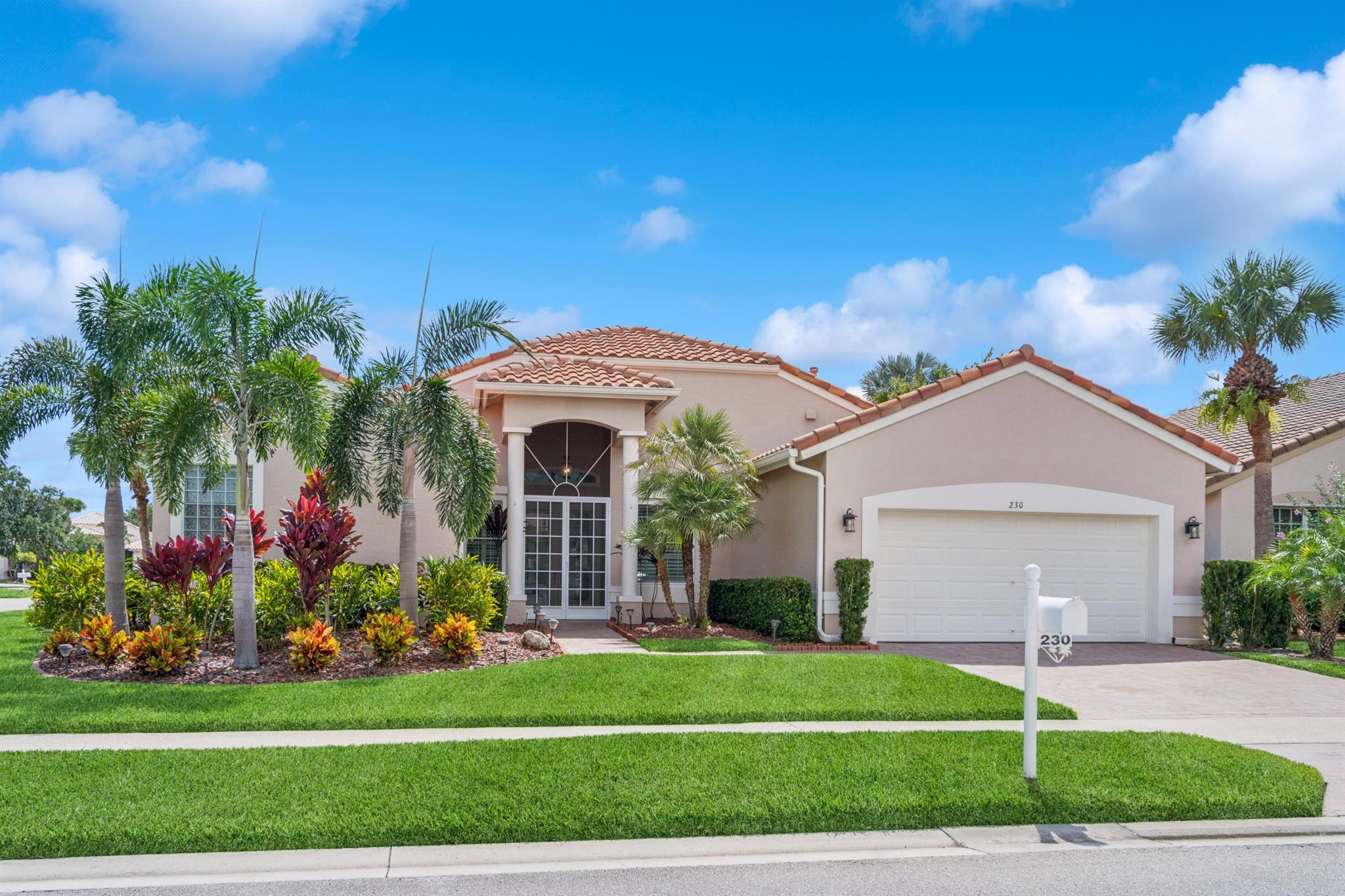 230 NW Liseron Way