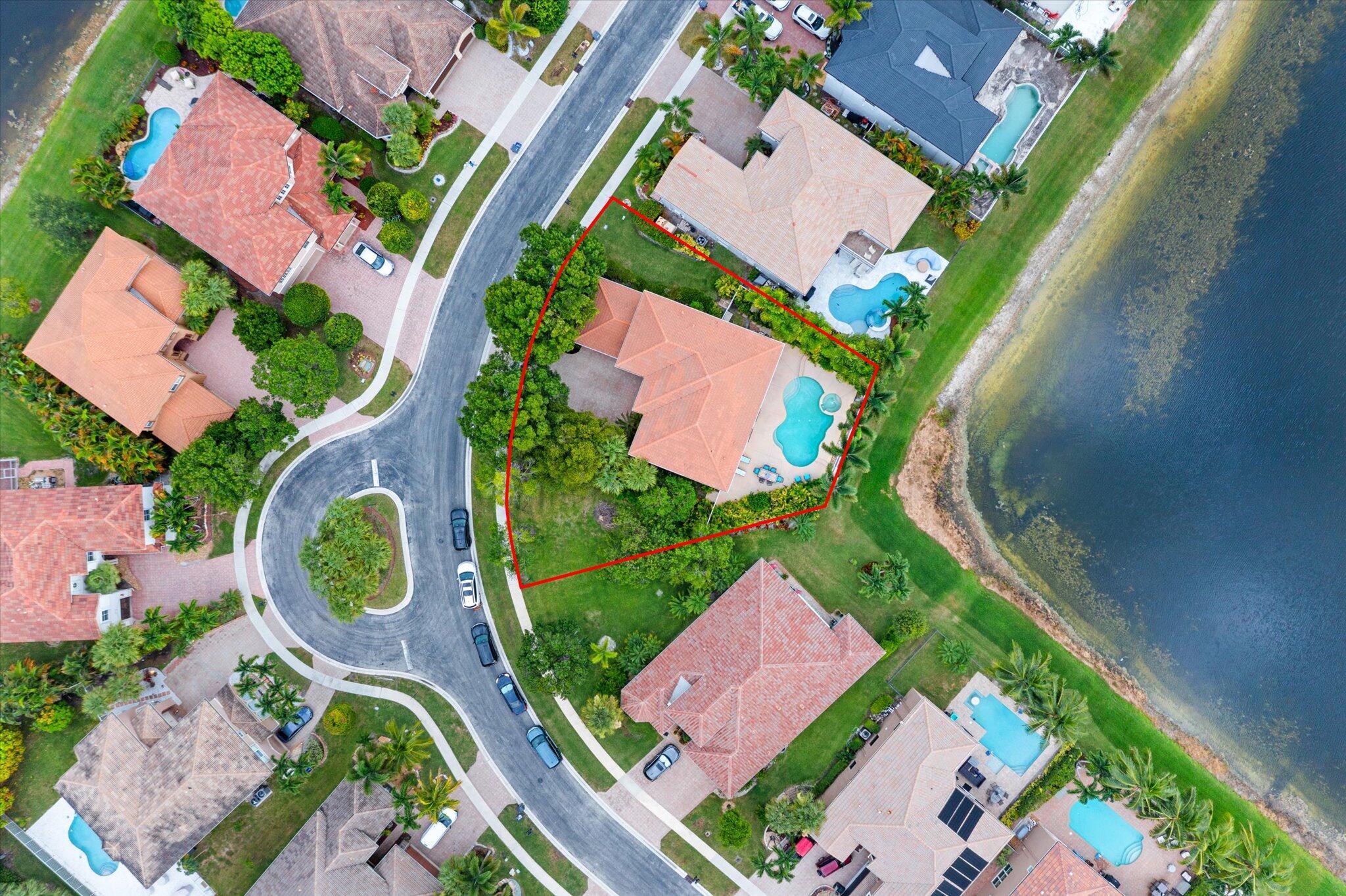 1282 Beacon Cir