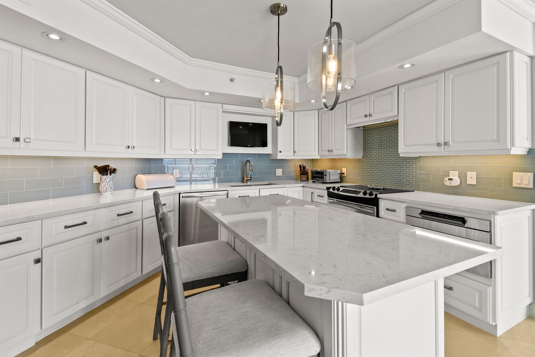 19850 Beach Rd #5a Jupiter, FL 33469