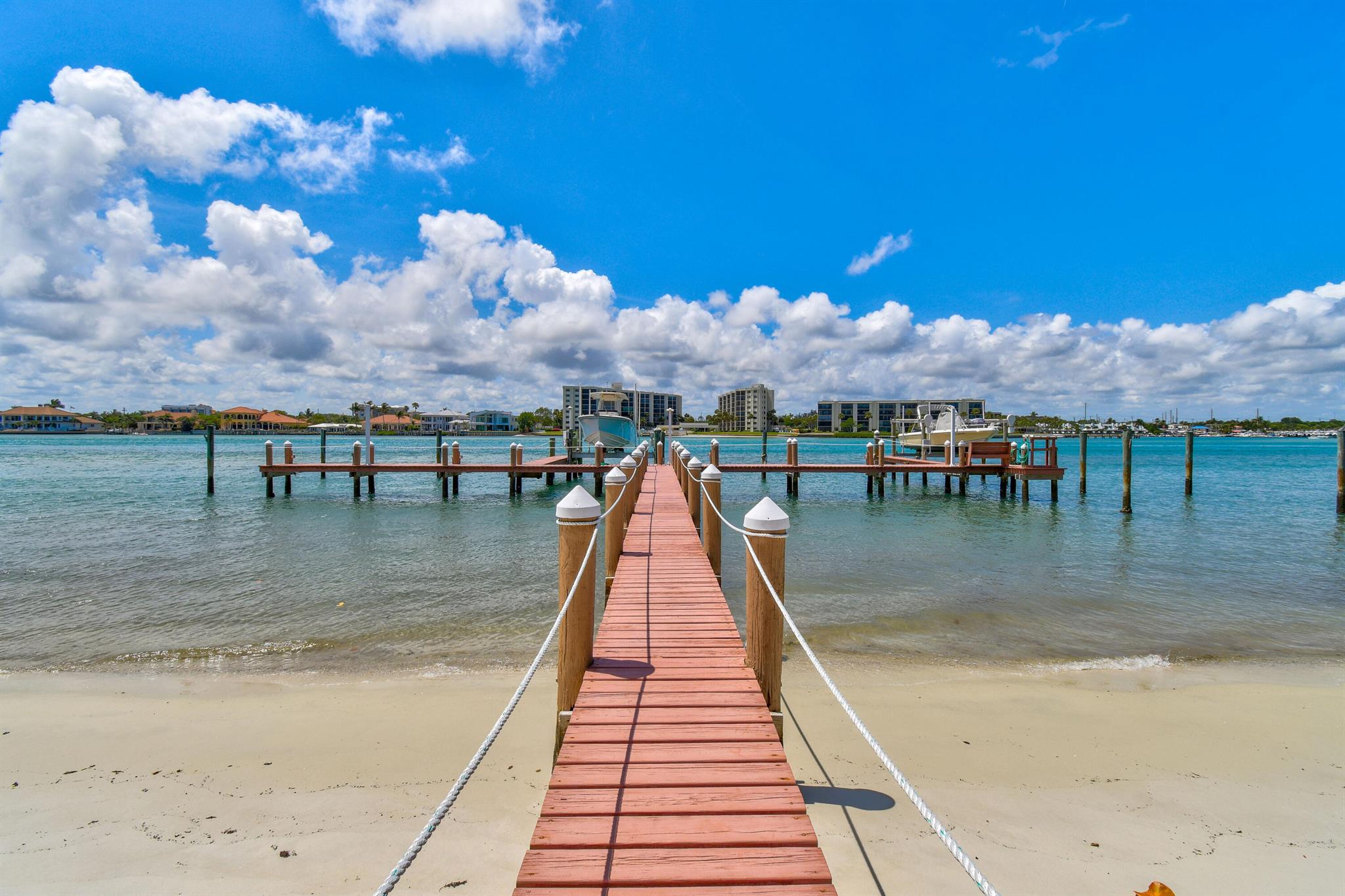 19850 Beach Rd #5a Jupiter, FL 33469