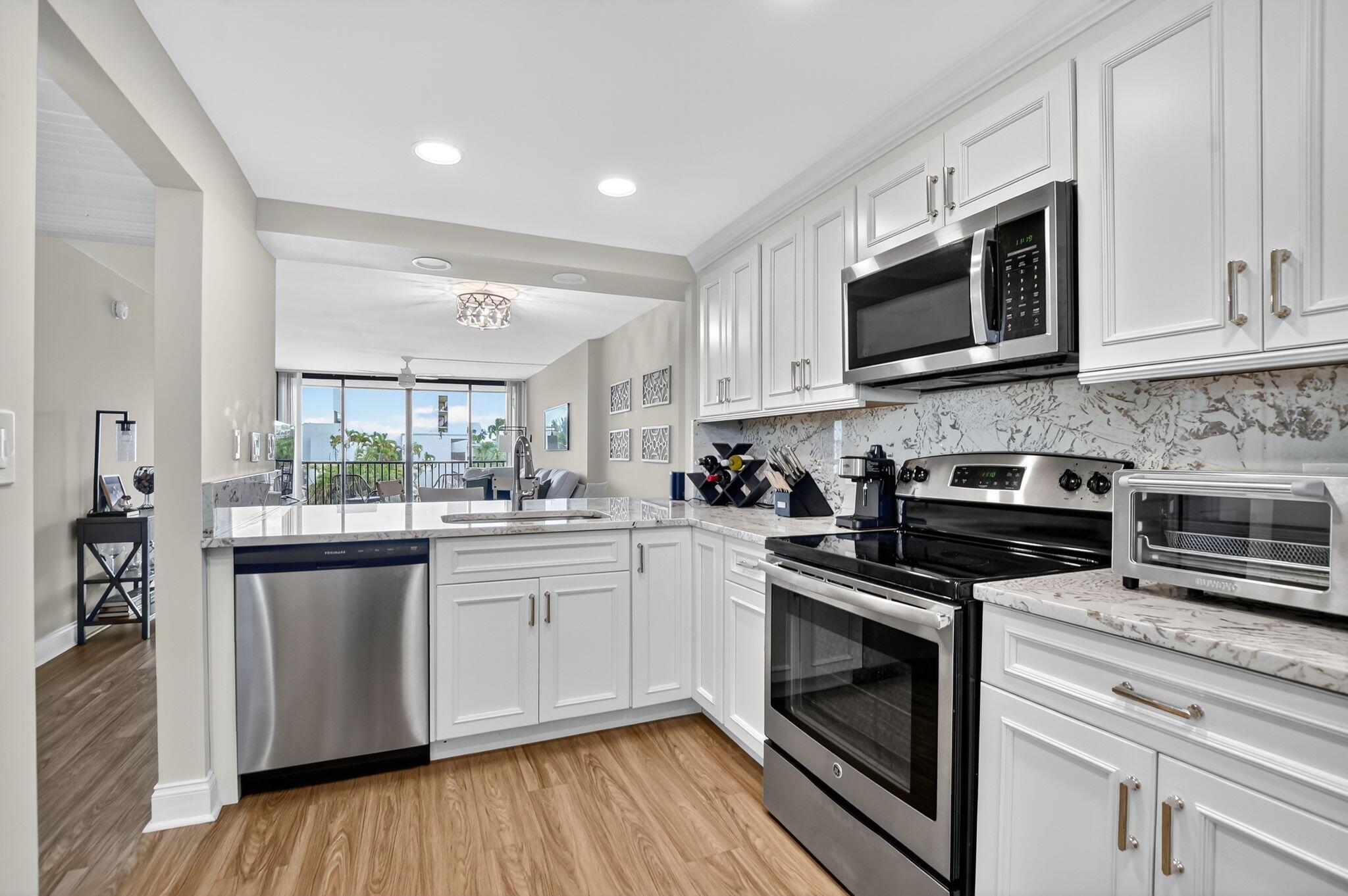 4 Royal Palm Way #3020