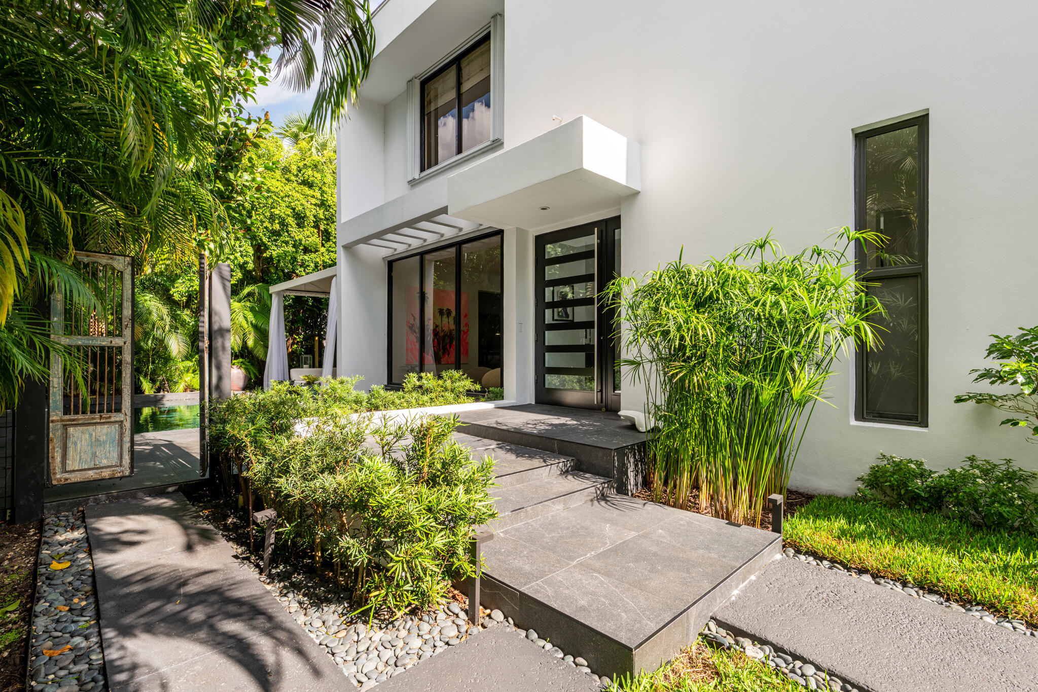 423 Chilean Ave #423 Palm Beach, FL 33480