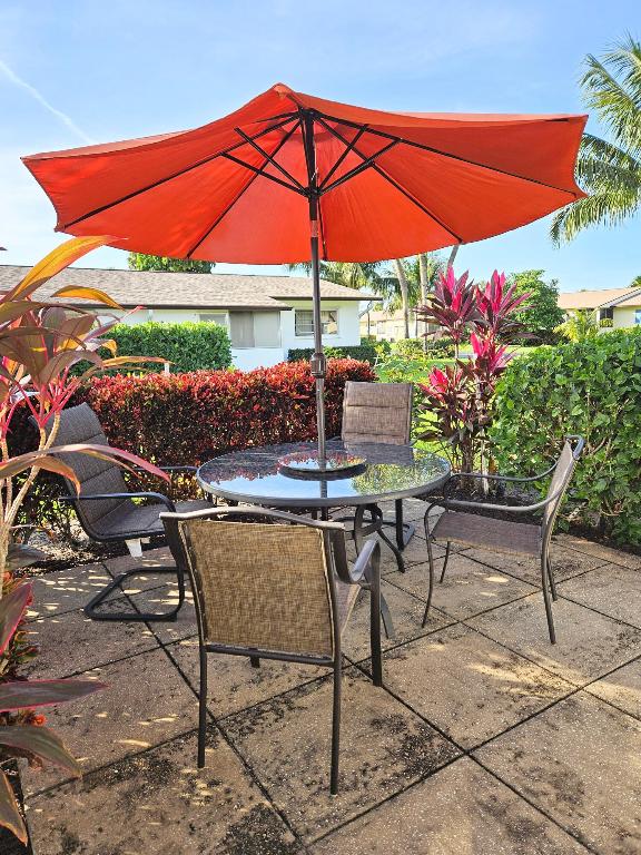 2920 Crosley Dr #B West Palm Beach, FL 33415