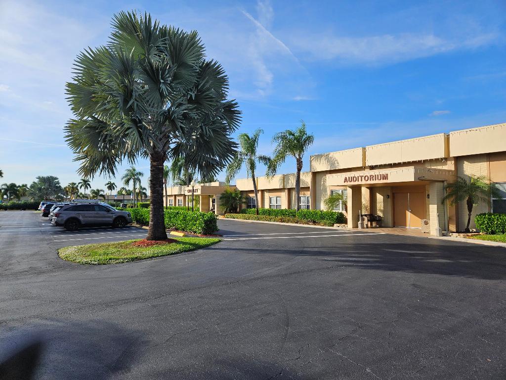 2920 Crosley Dr #B West Palm Beach, FL 33415