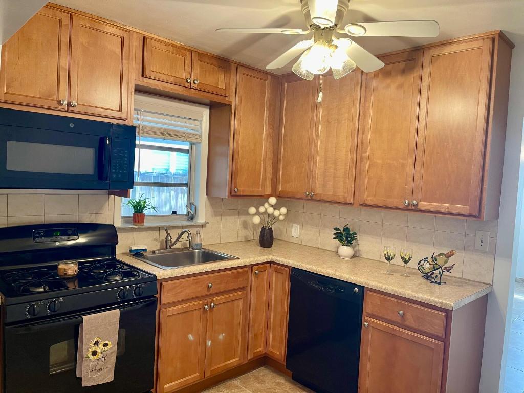 526 Worthmore Dr Lake Worth Beach, FL 33460