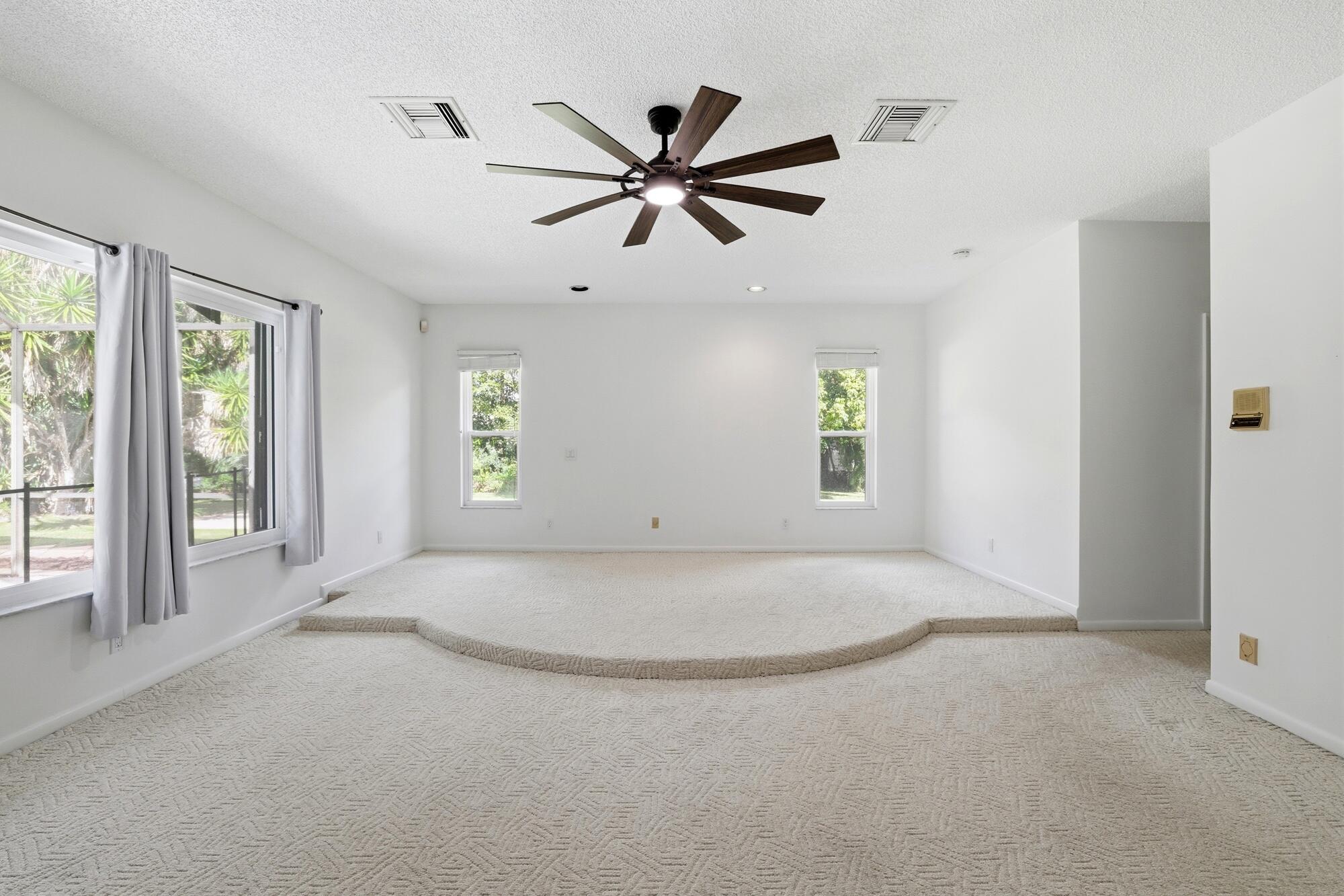 8785 Thousand Pines West Palm Beach, FL 33411