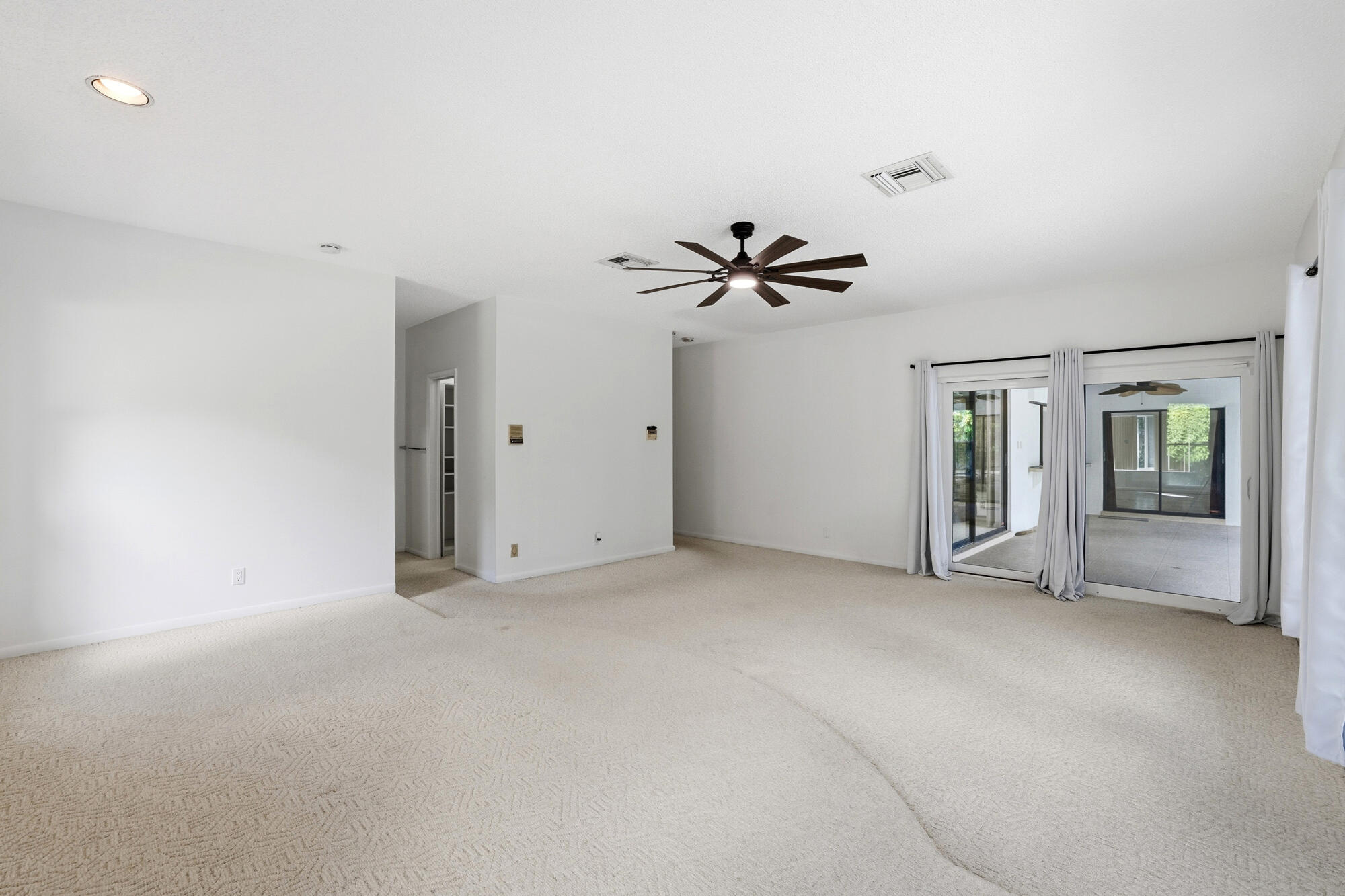 8785 Thousand Pines West Palm Beach, FL 33411