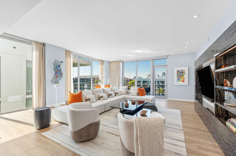 41 Isle Of Venice #Ph 502 Fort Lauderdale, FL 33301