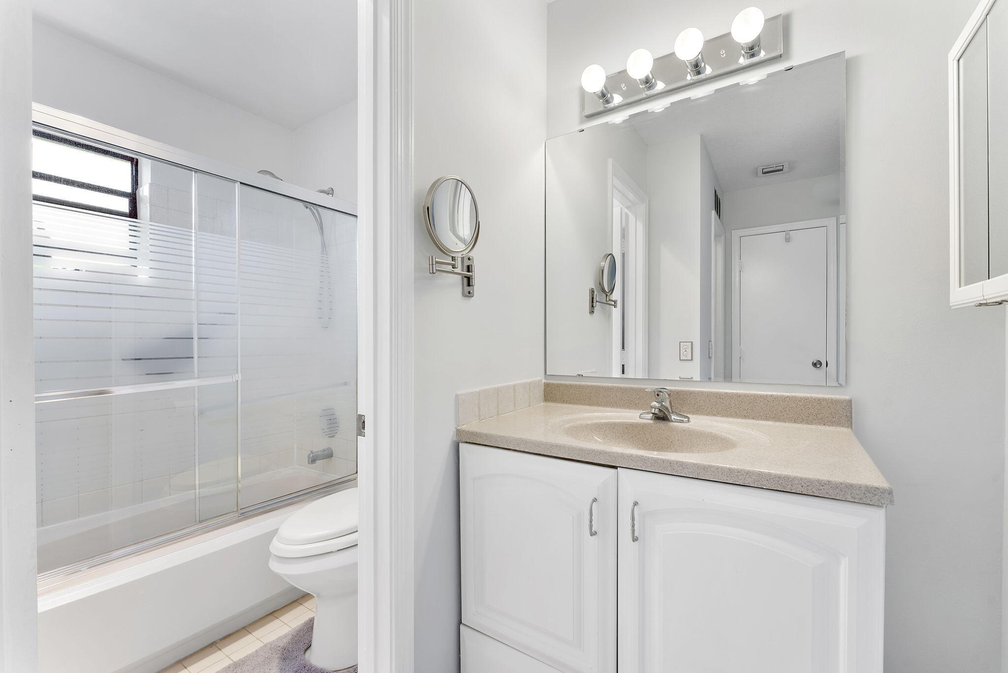 9860 Pecan Tree #A Boynton Beach, FL 33436