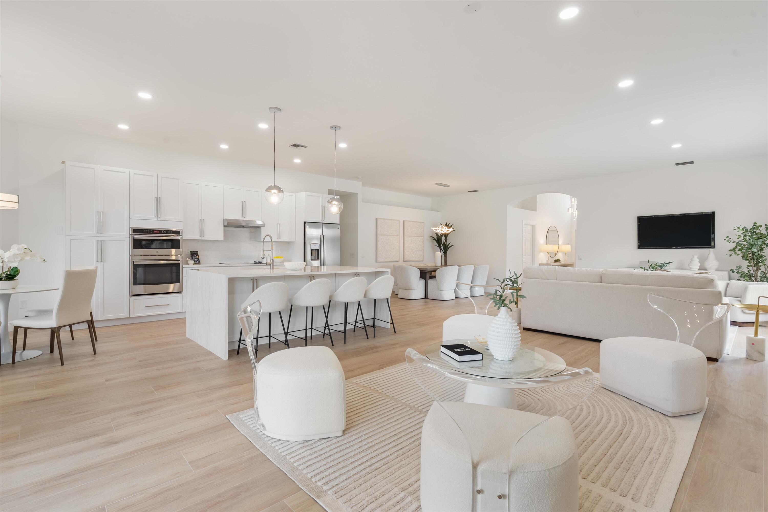 7585 Las Cruces Boynton Beach, FL 33437