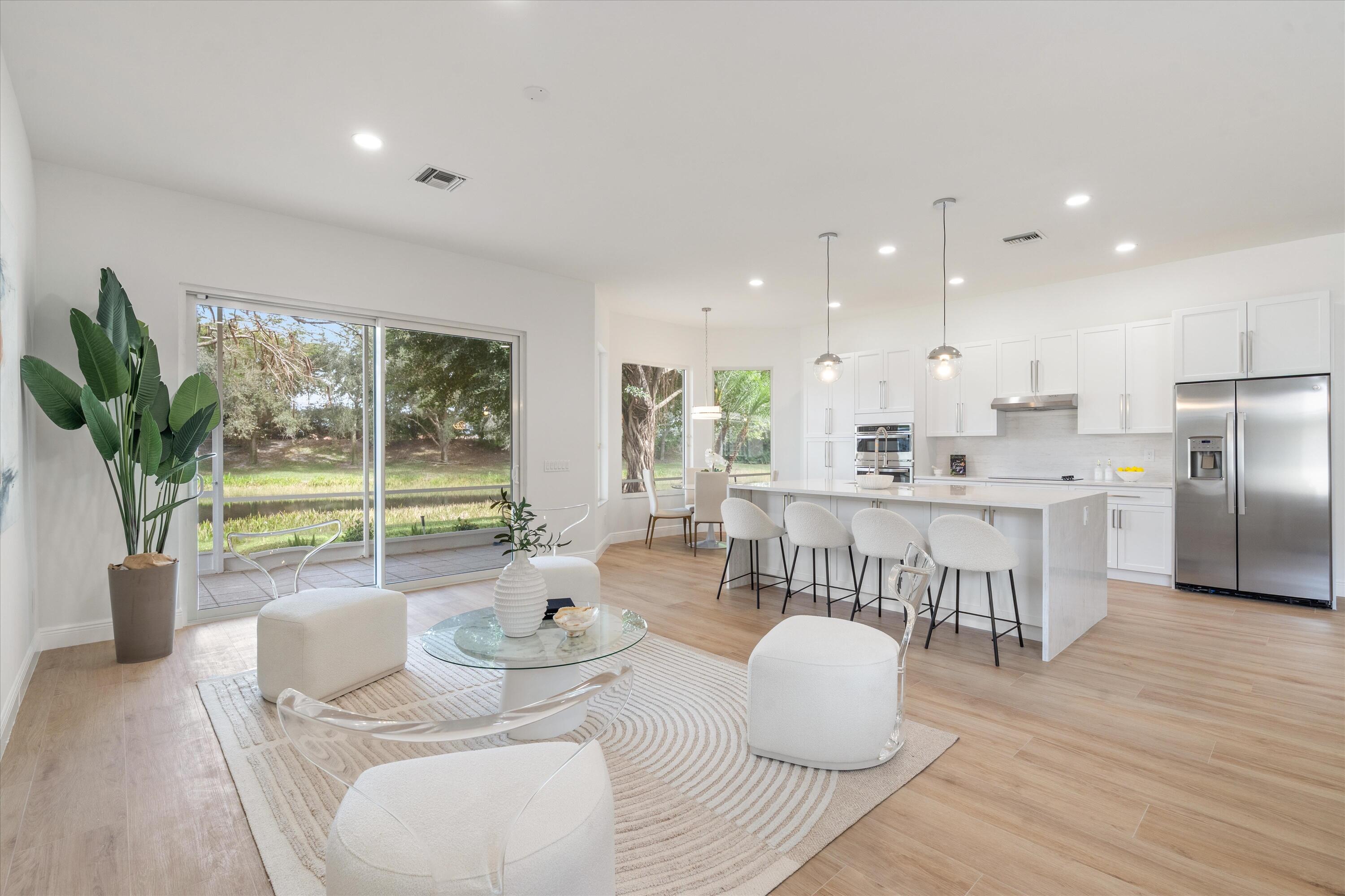 7585 Las Cruces Boynton Beach, FL 33437