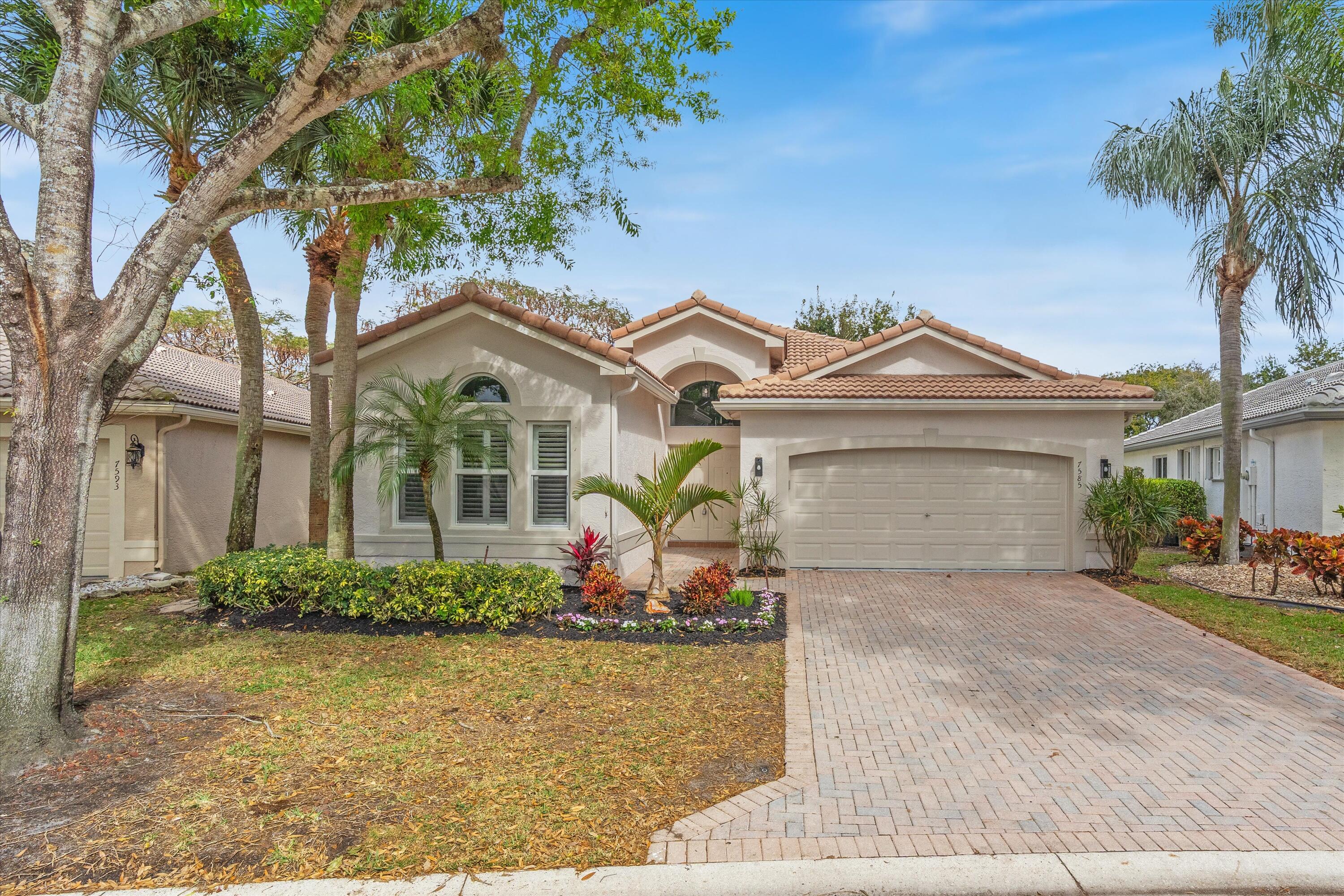 7585 Las Cruces Boynton Beach, FL 33437
