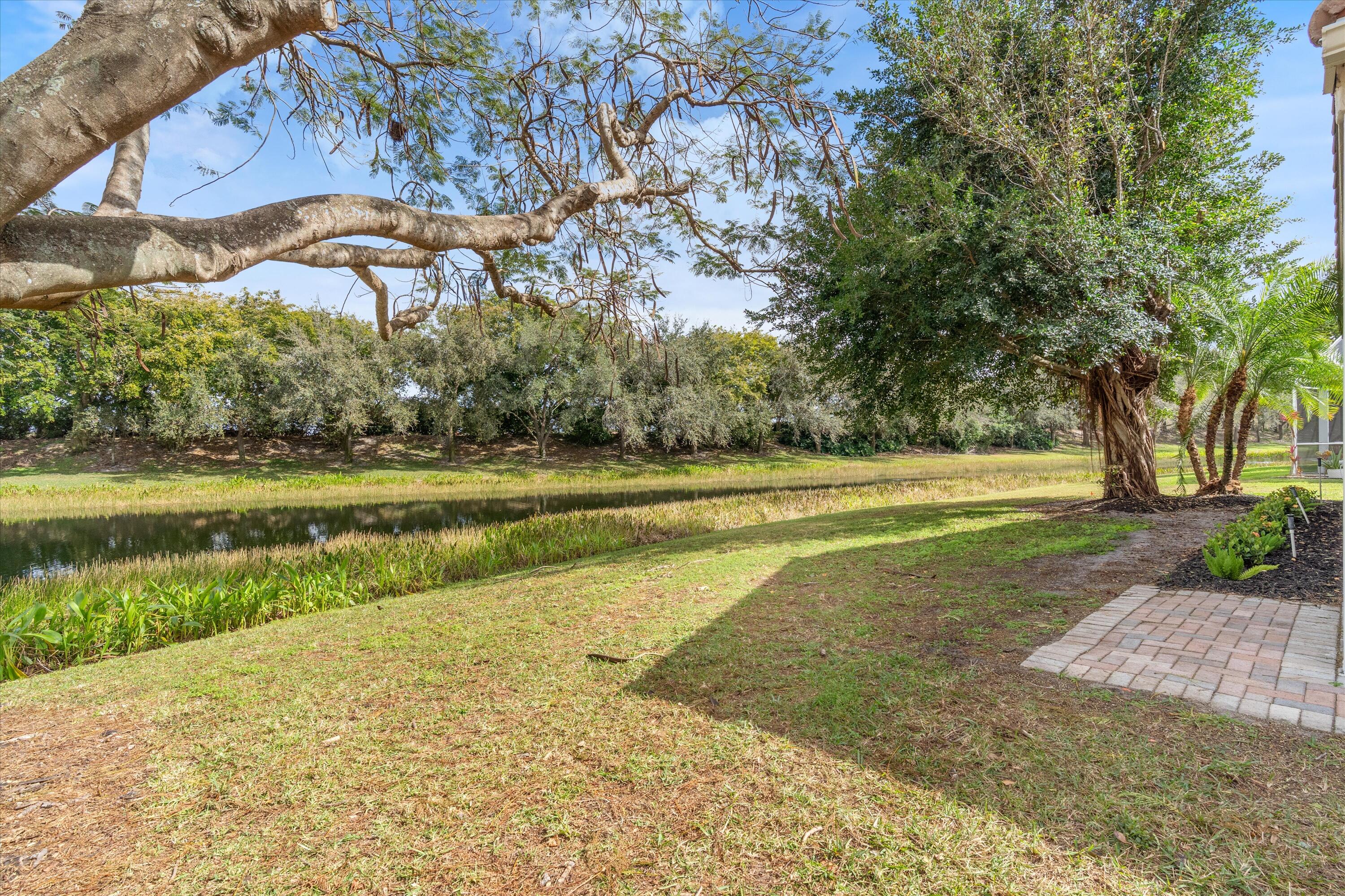 7585 Las Cruces Boynton Beach, FL 33437