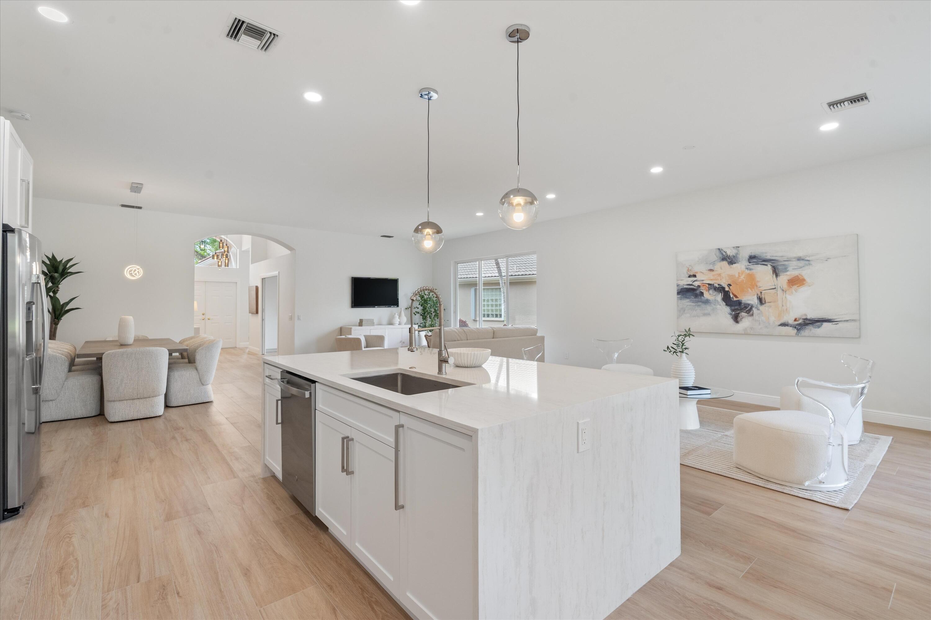 7585 Las Cruces Boynton Beach, FL 33437