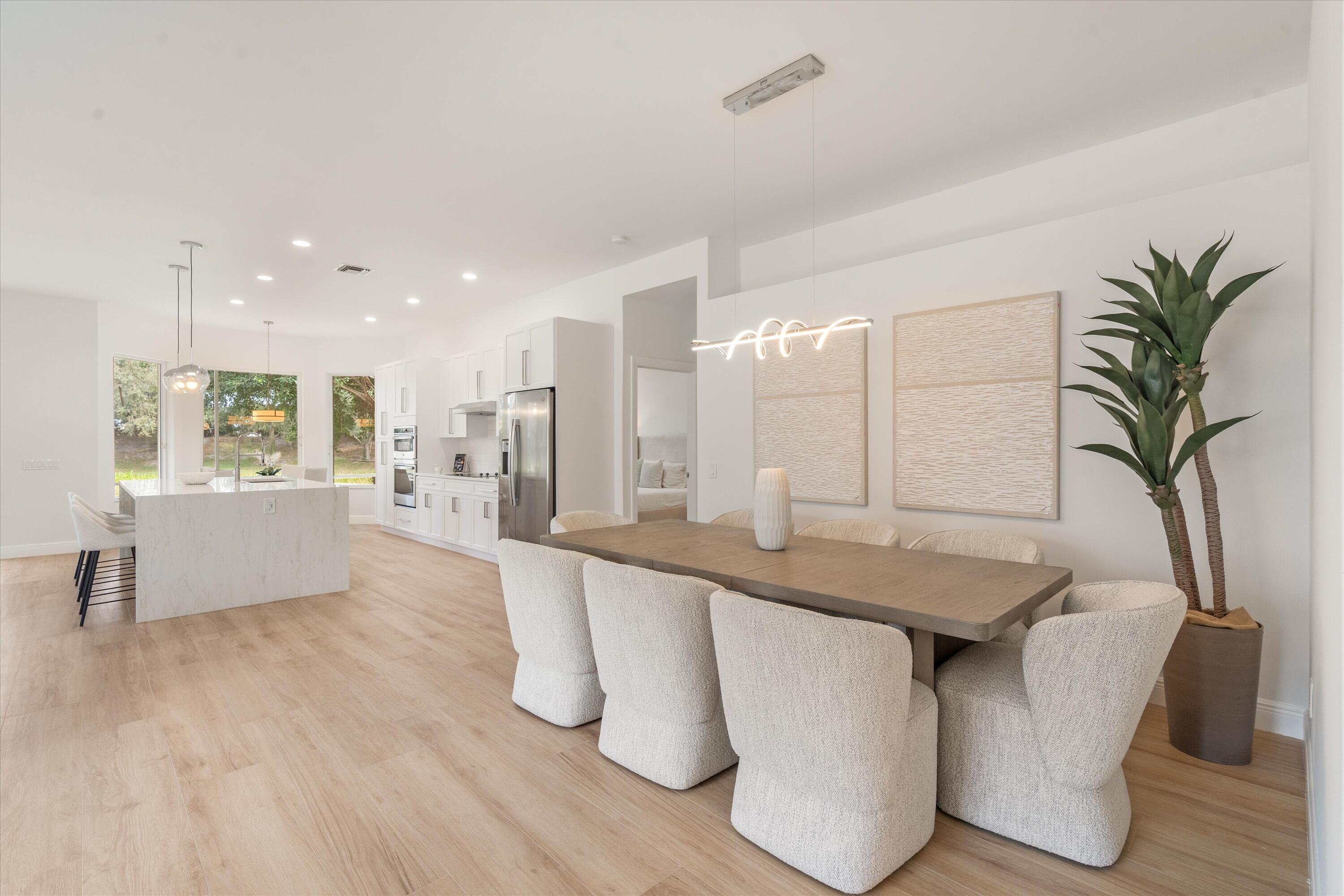 7585 Las Cruces Boynton Beach, FL 33437